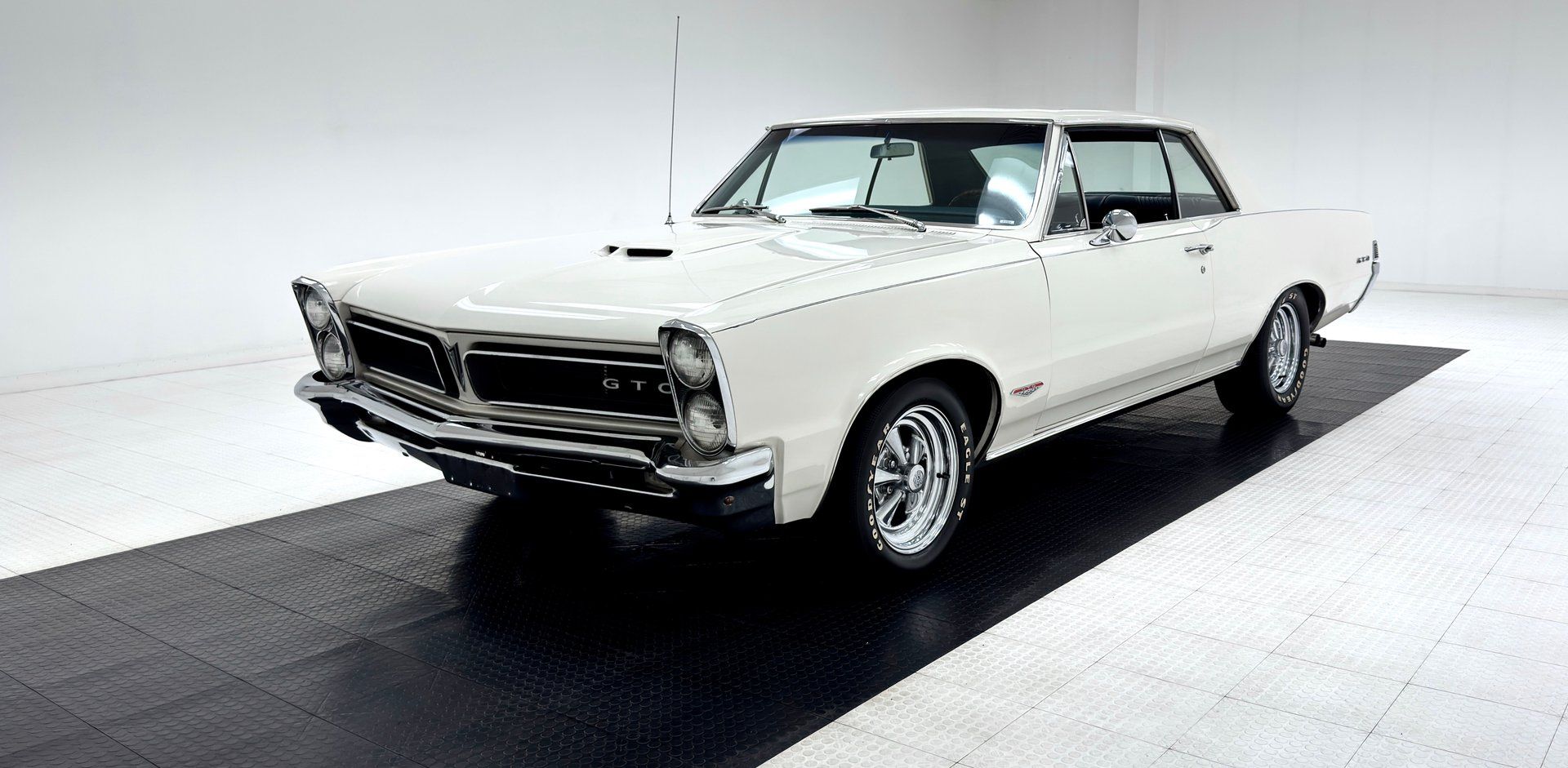 1965 Pontiac GTO Hardtop, foto 1