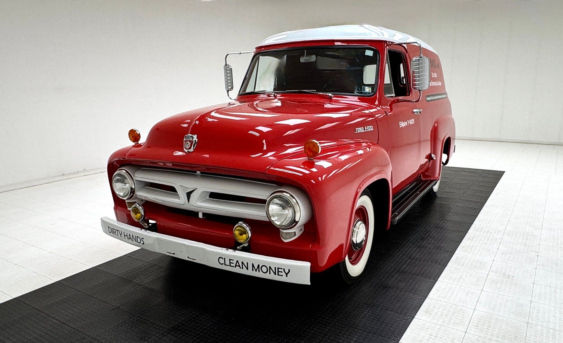 1953 Ford F100 Panel Delivery Truck, foto 1