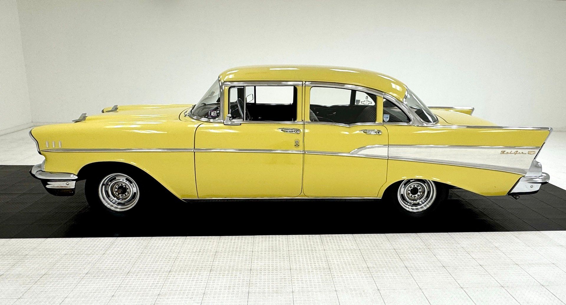 1957 Chevrolet Bel Air 4 Door Sedan, foto 2