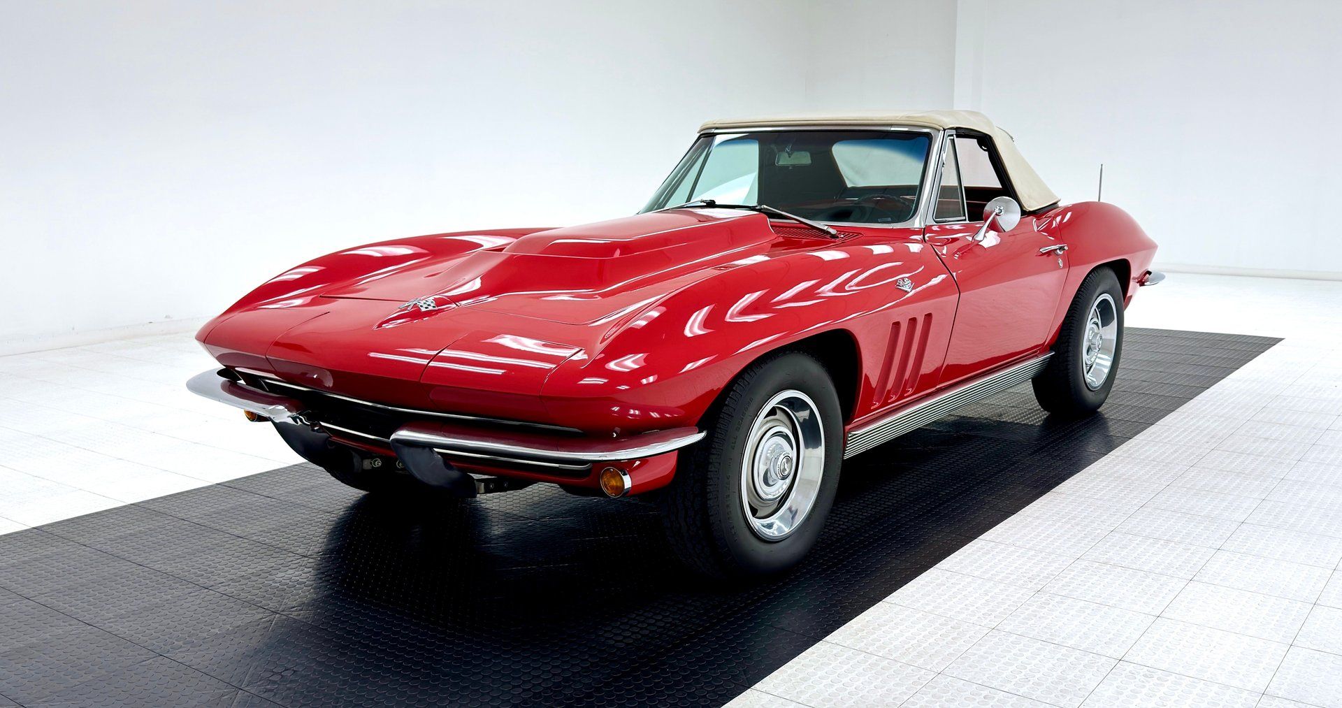 1965 Chevrolet Corvette Convertible, foto 1