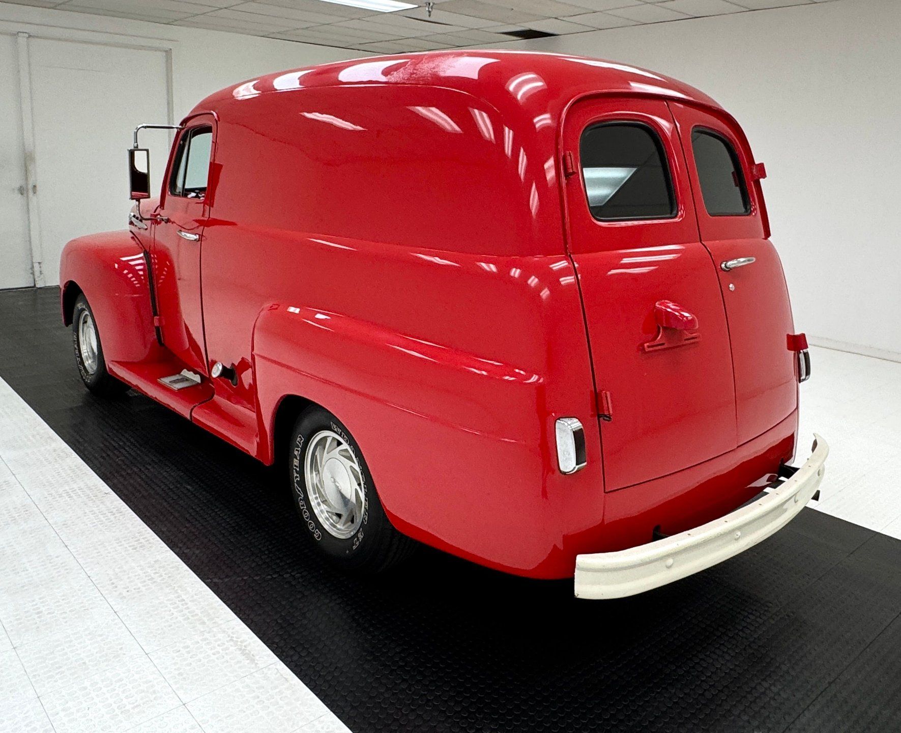1951 Ford F100 Panel Delivery Truck, foto 3