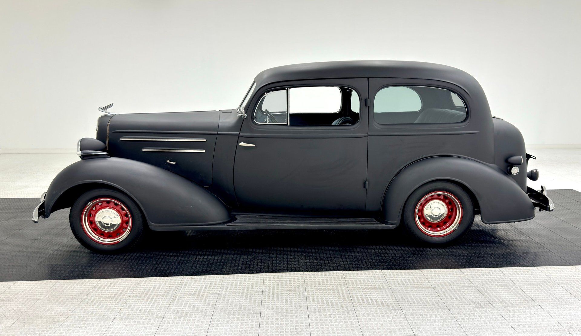 1935 Chevrolet Master 2 Door Sedan, foto 2