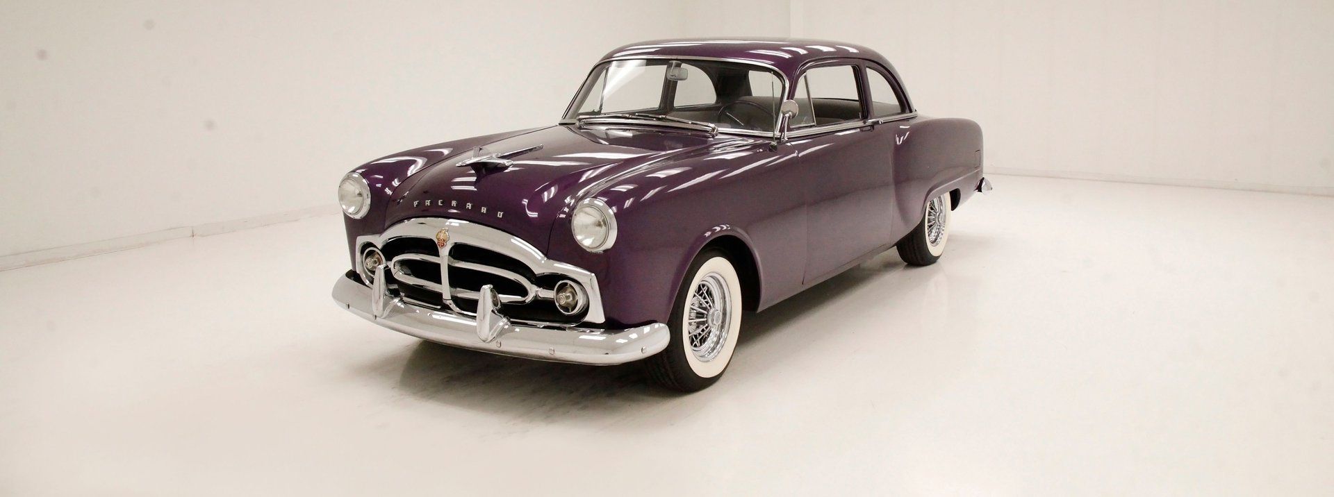 1951 Packard 200 Club Sedan, foto 1
