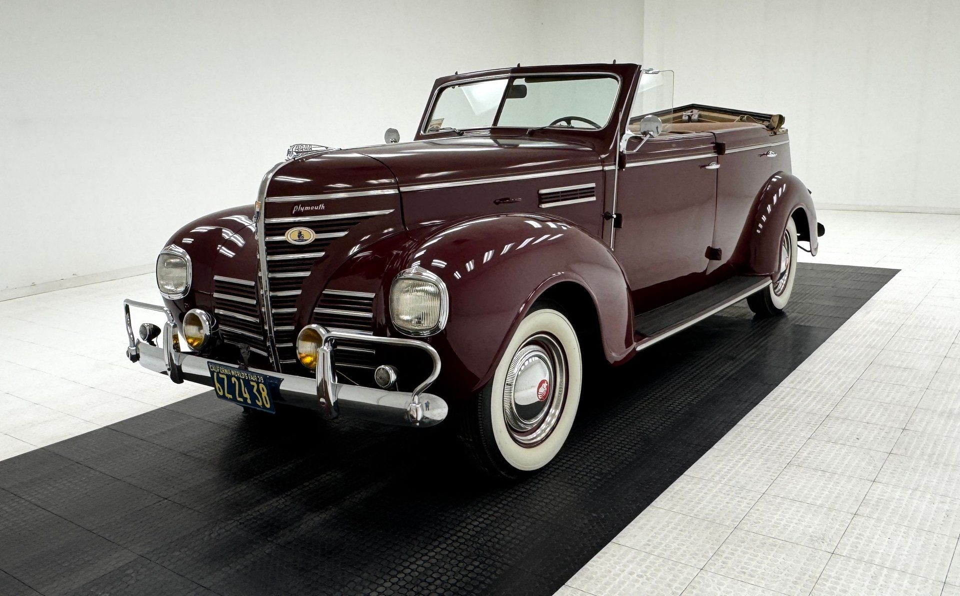 1939 Plymouth P8 Convertible Sedan, foto 2