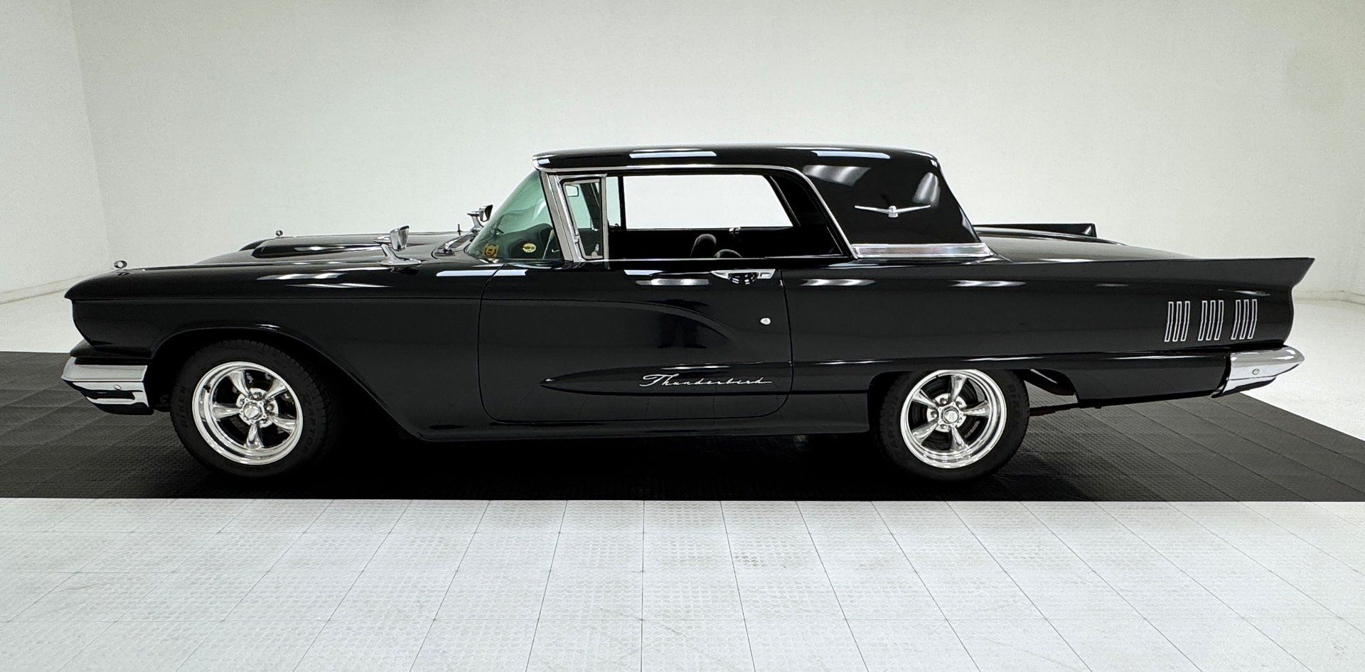 1960 Ford Thunderbird Hardtop, foto 2