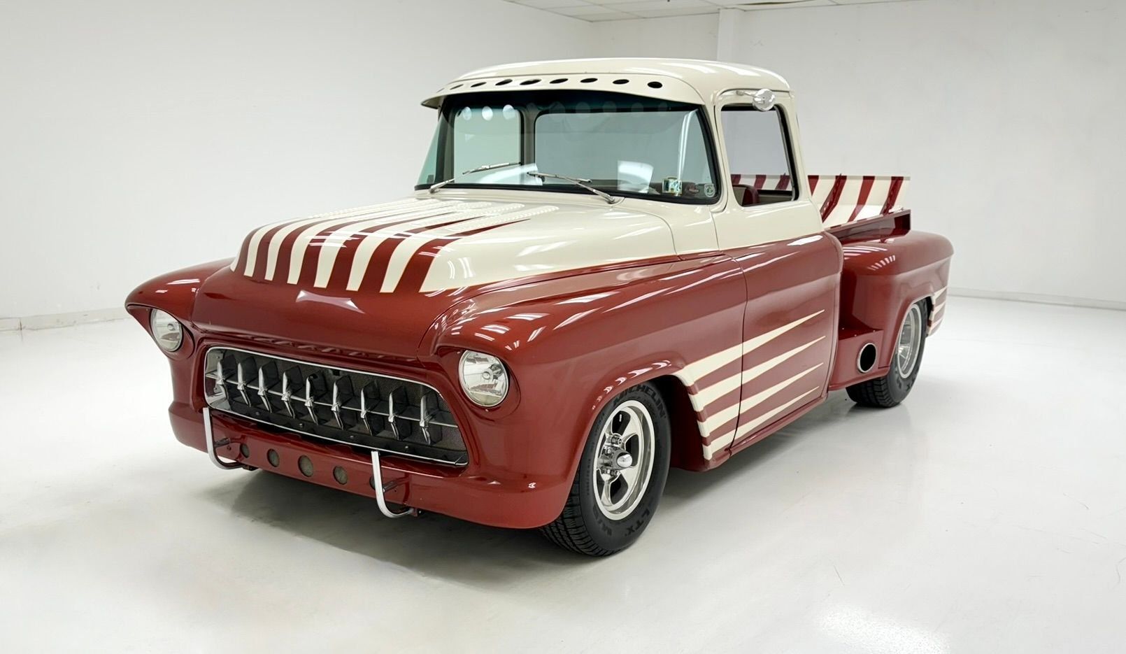 1955 Chevrolet 3100 1/2 Ton Apache Pickup, foto 1