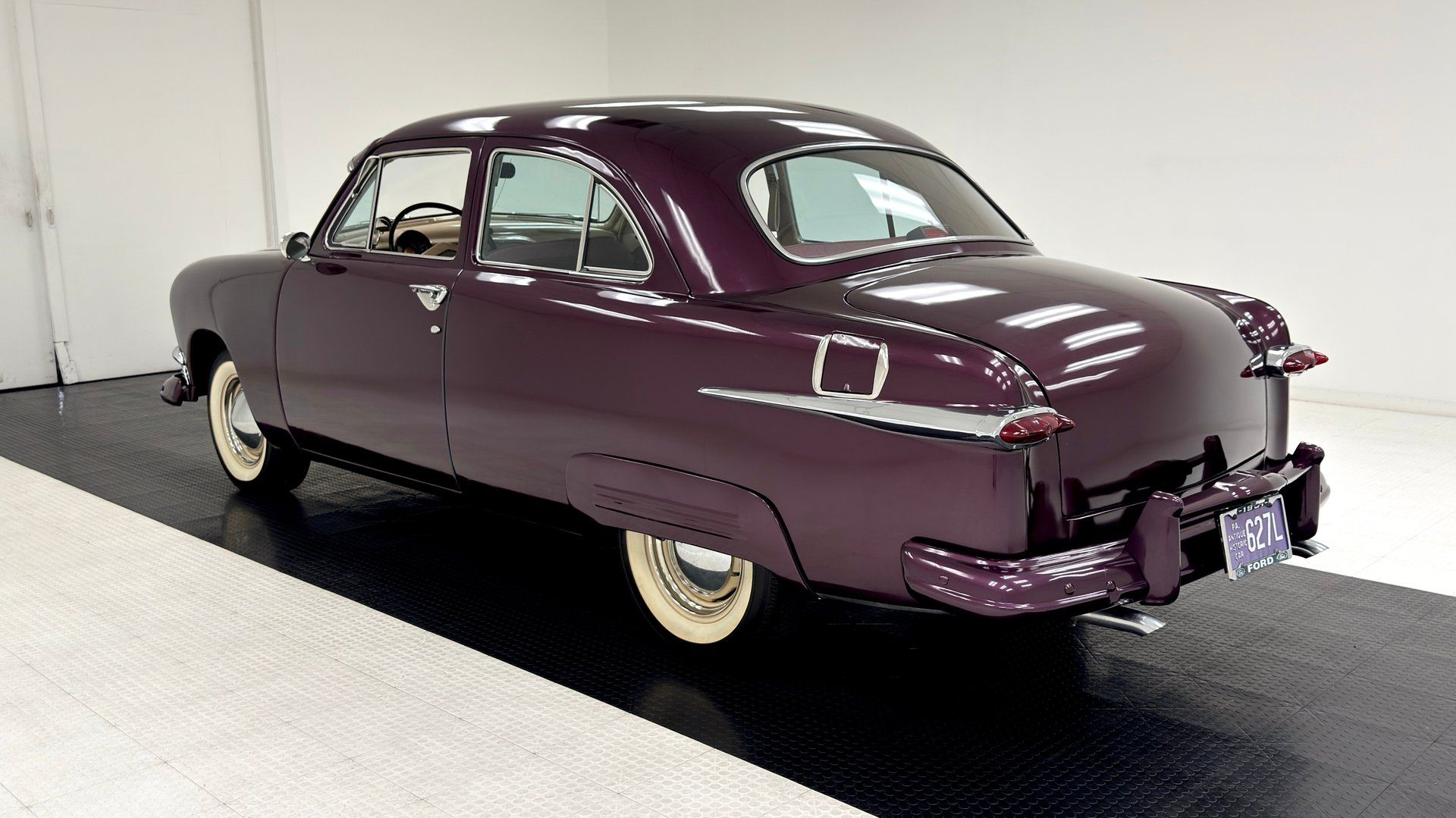 1951 Ford Custom Deluxe Tudor Sedan, foto 3