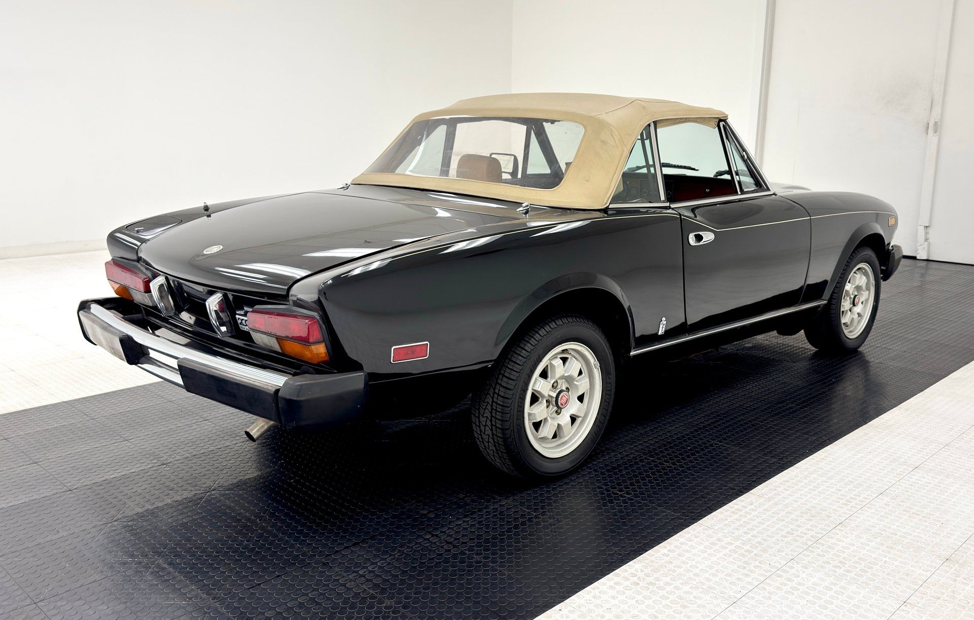 1982 Fiat Spyder 2000 Convertible, foto 8