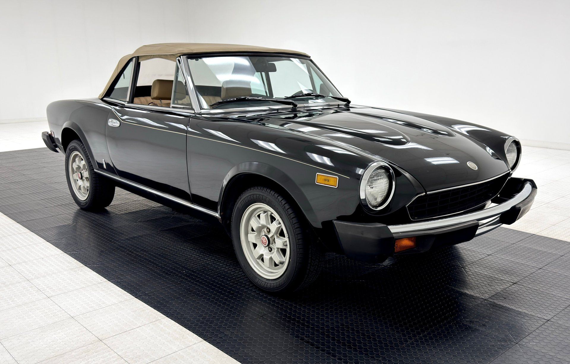 1982 Fiat Spyder 2000 Convertible, foto 10