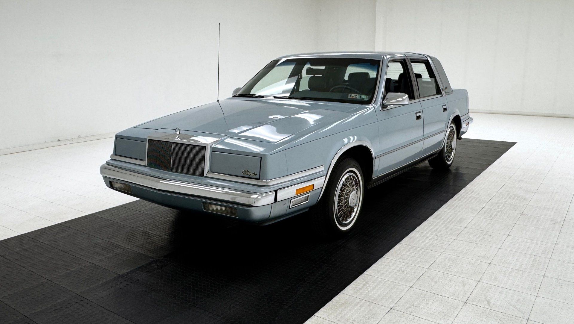 1988 Chrysler New Yorker Mark Cross Landau, foto 1