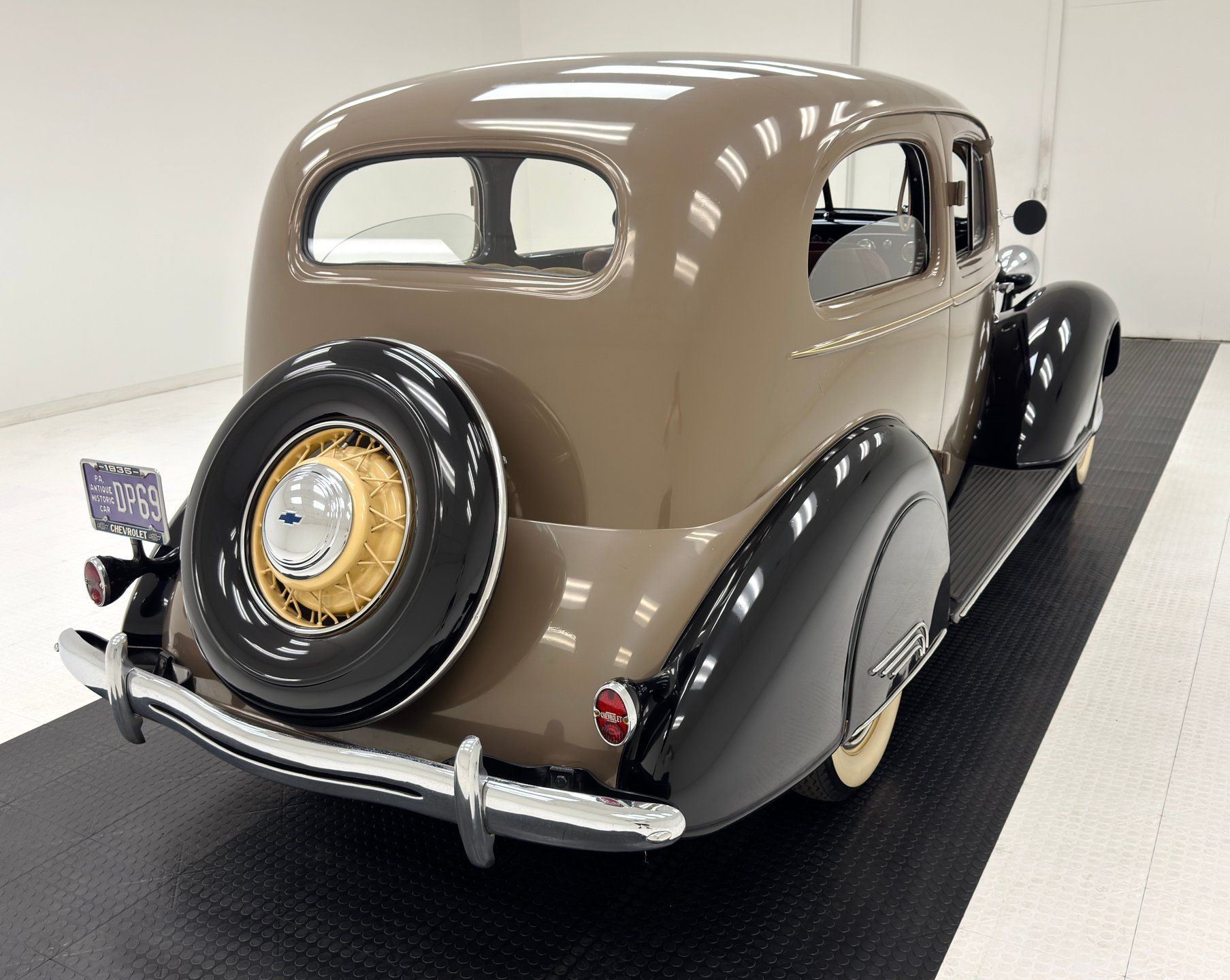 1935 Chevrolet Master Deluxe 2 Door Town Sedan, foto 5