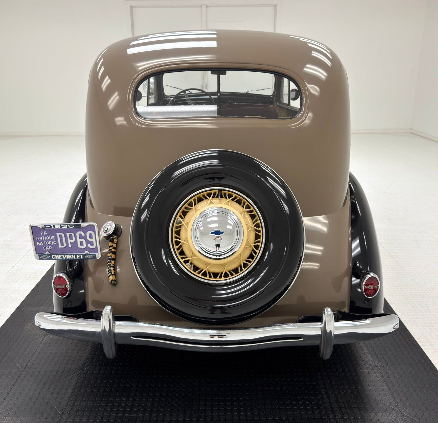 1935 Chevrolet Master Deluxe 2 Door Town Sedan, foto 4