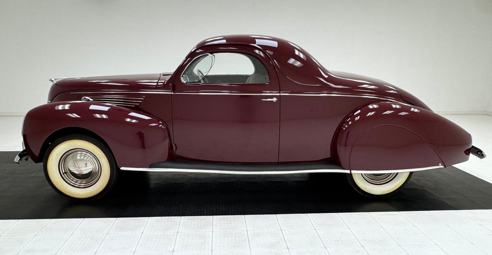 1938 Lincoln Zephyr Coupe, foto 2