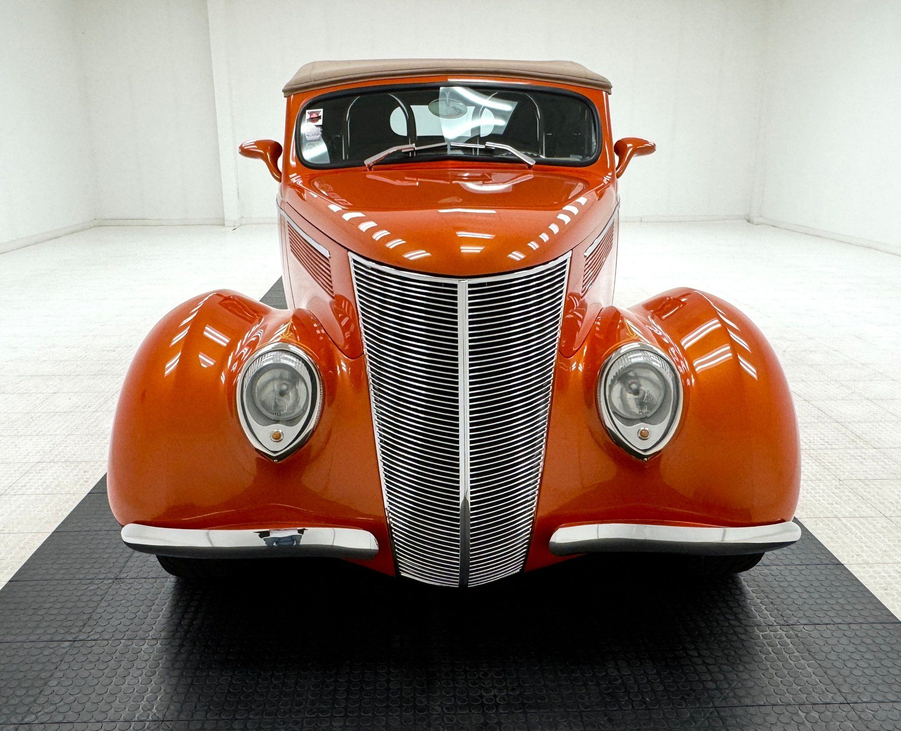 1937 Ford 85 Deluxe Cabriolet, foto 8