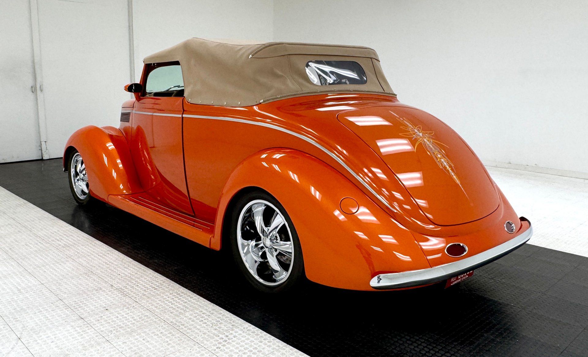 1937 Ford 85 Deluxe Cabriolet, foto 3