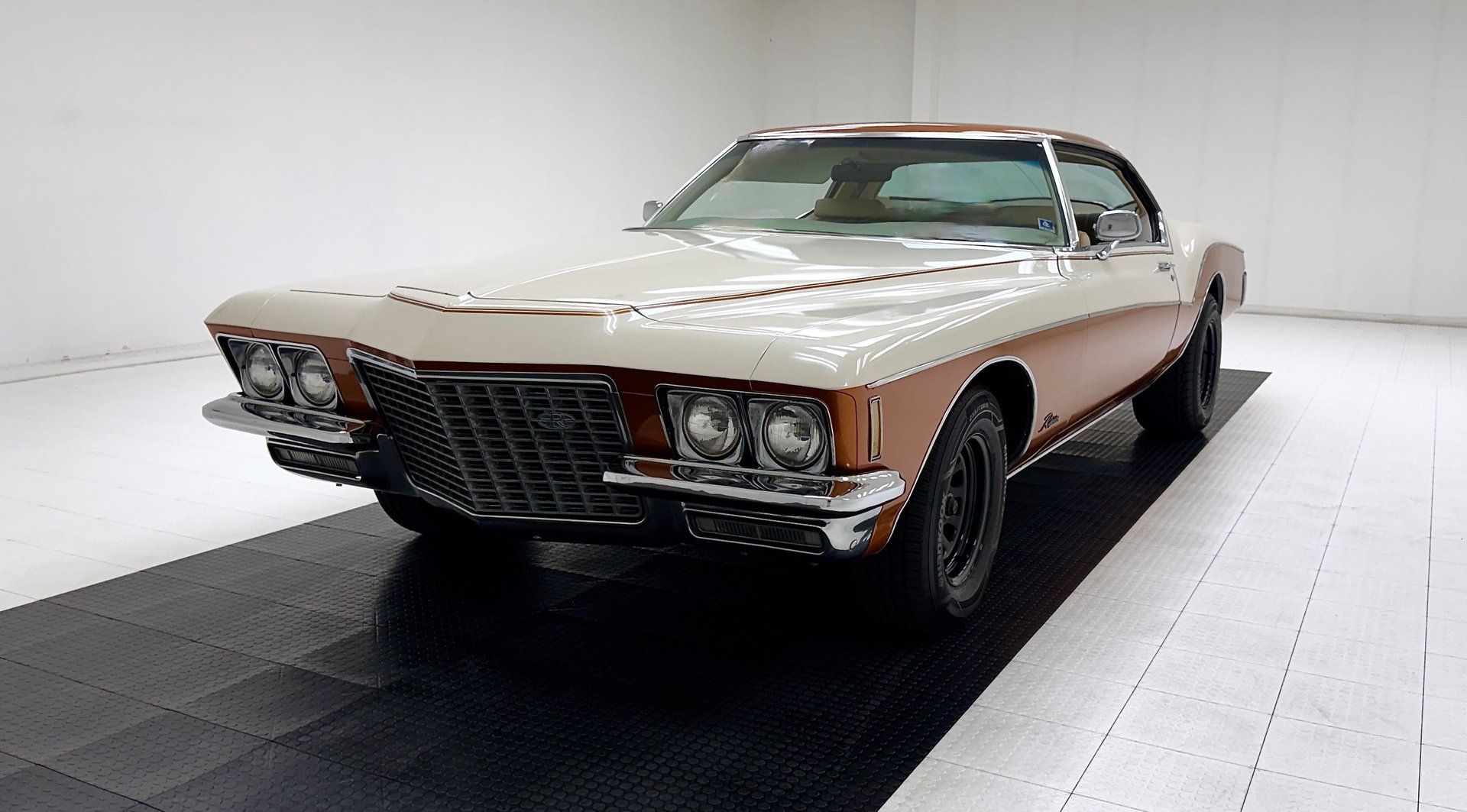 1972 Buick Riviera Hardtop, foto 1