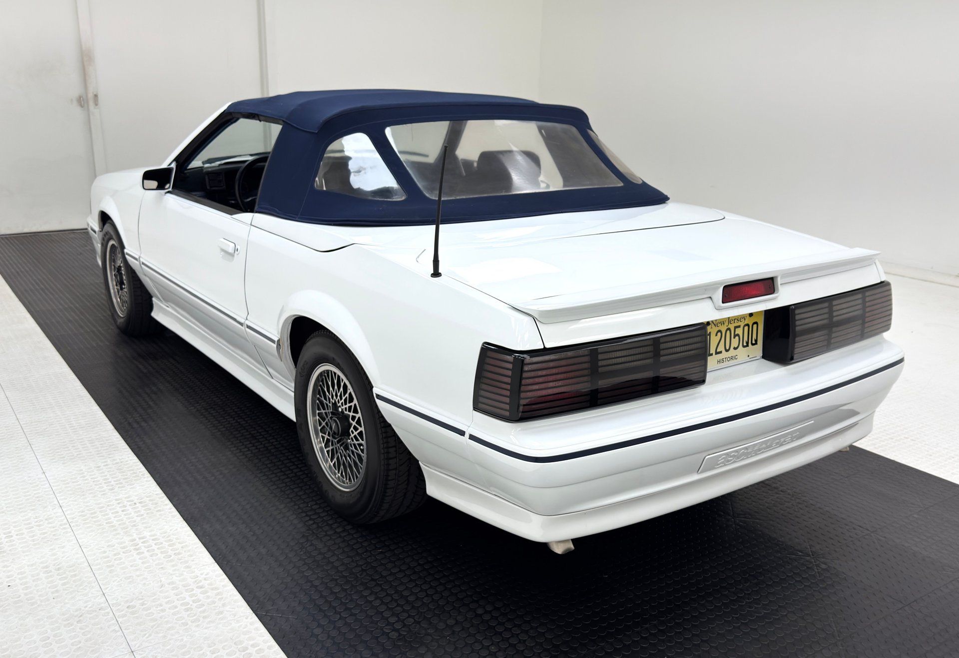 1987 Ford ASC McLaren Mustang Convertible, foto 5