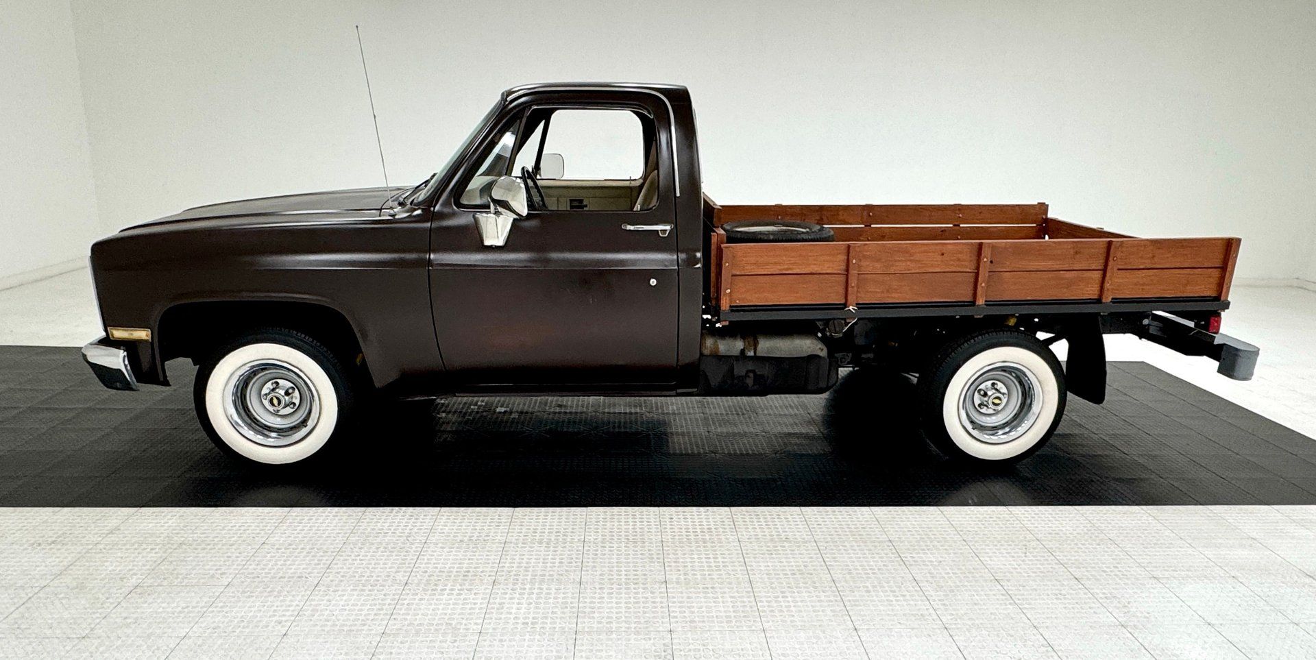 1986 Chevrolet C10 Flatbed Pickup, foto 2