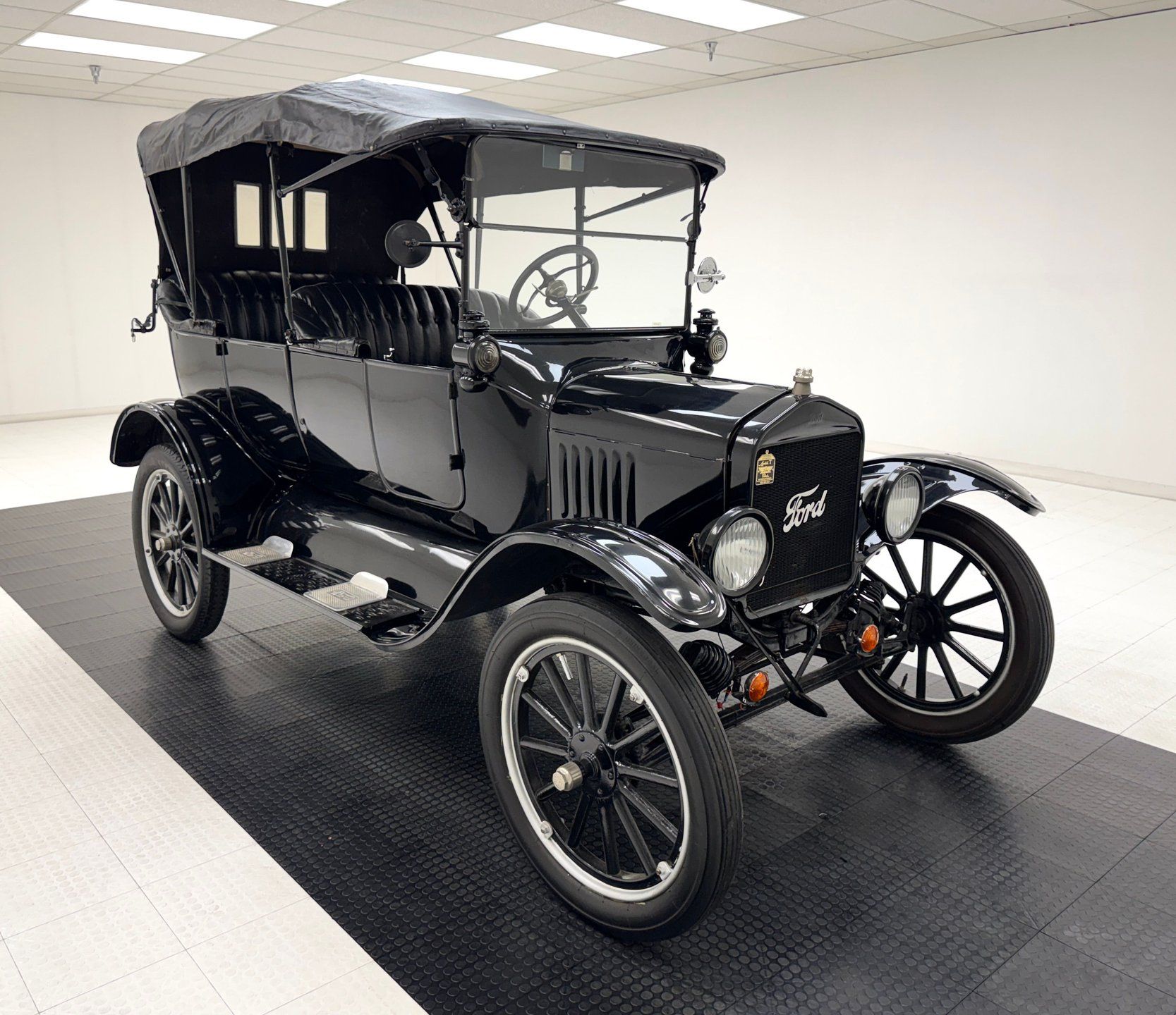 1919 Ford Model T Touring Sedan, foto 10