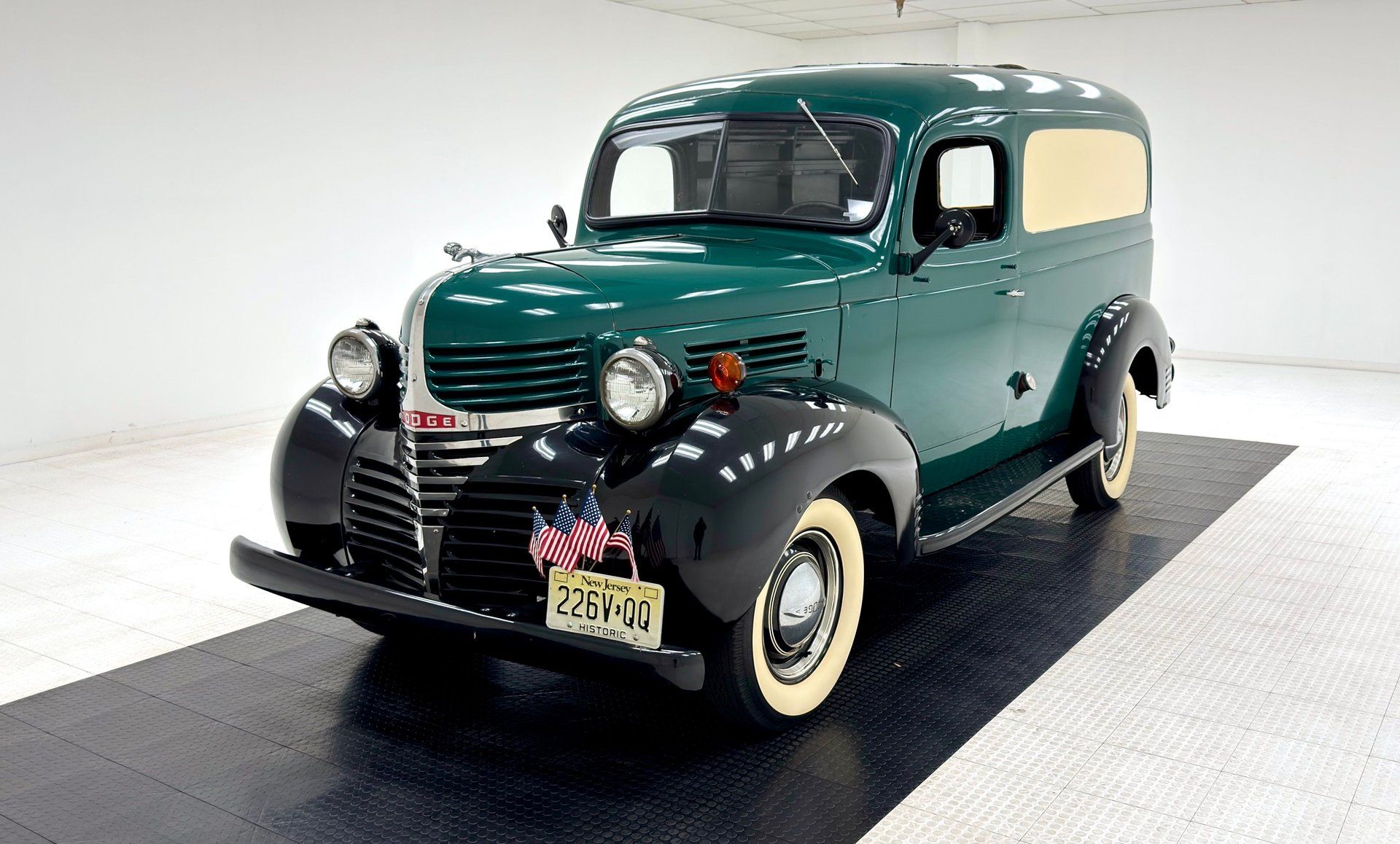 1940 Dodge VC Series 1/2 Ton Panel Truck, foto 1