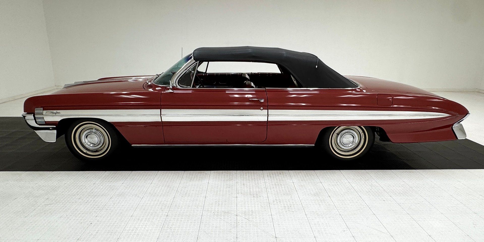 1961 Oldsmobile Starfire Convertible, foto 3