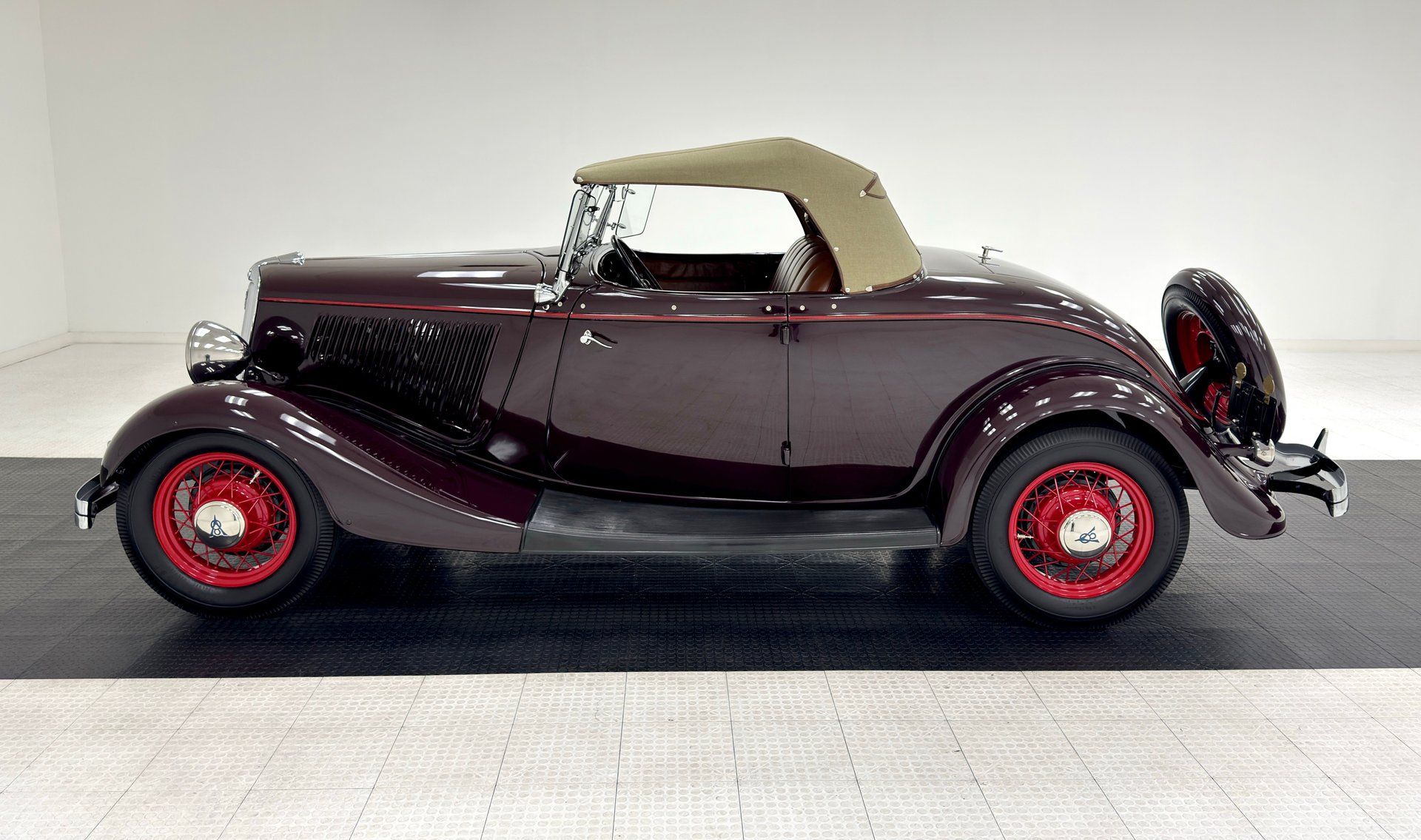 1934 Ford 40 Deluxe Roadster, foto 3