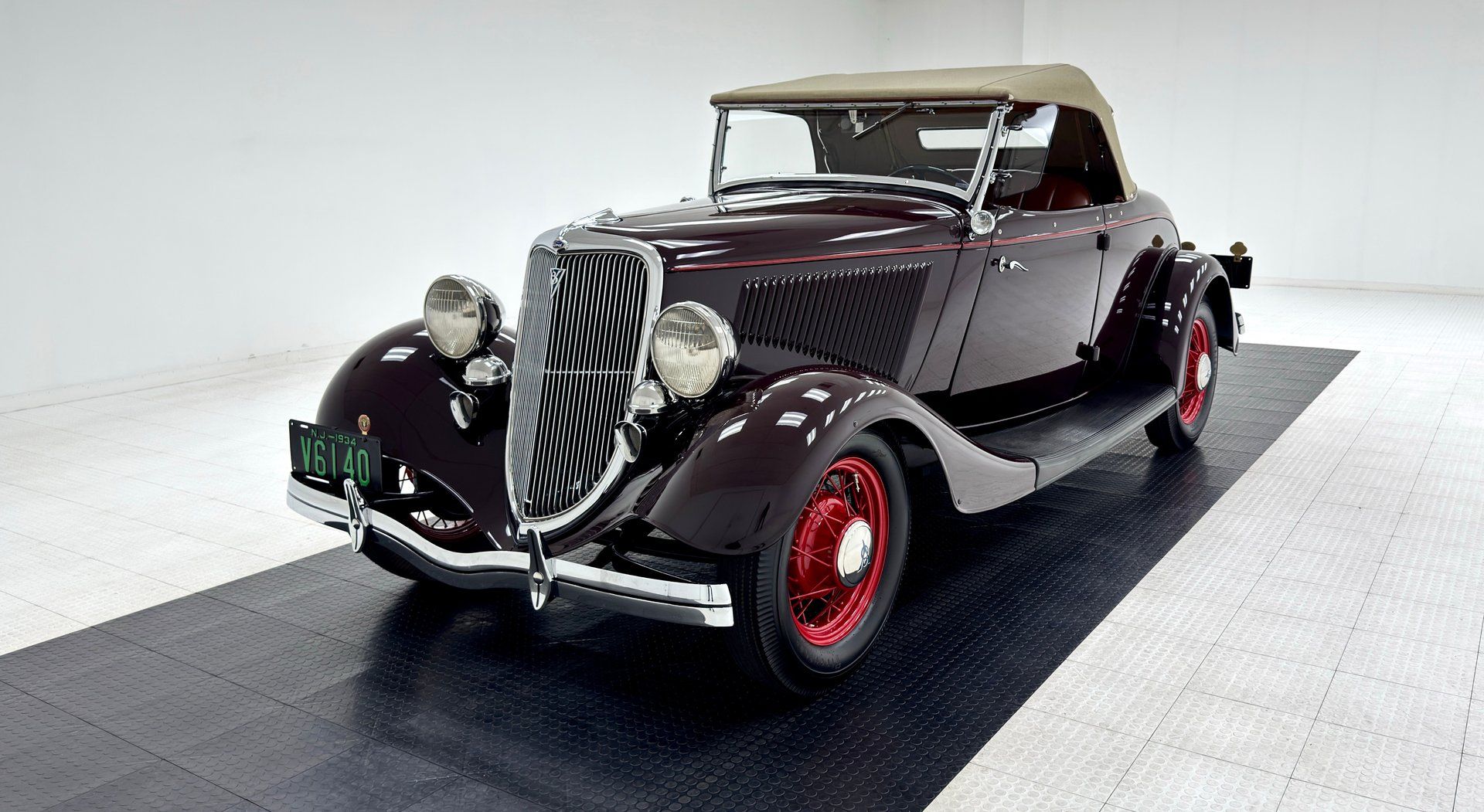 1934 Ford 40 Deluxe Roadster, foto 1