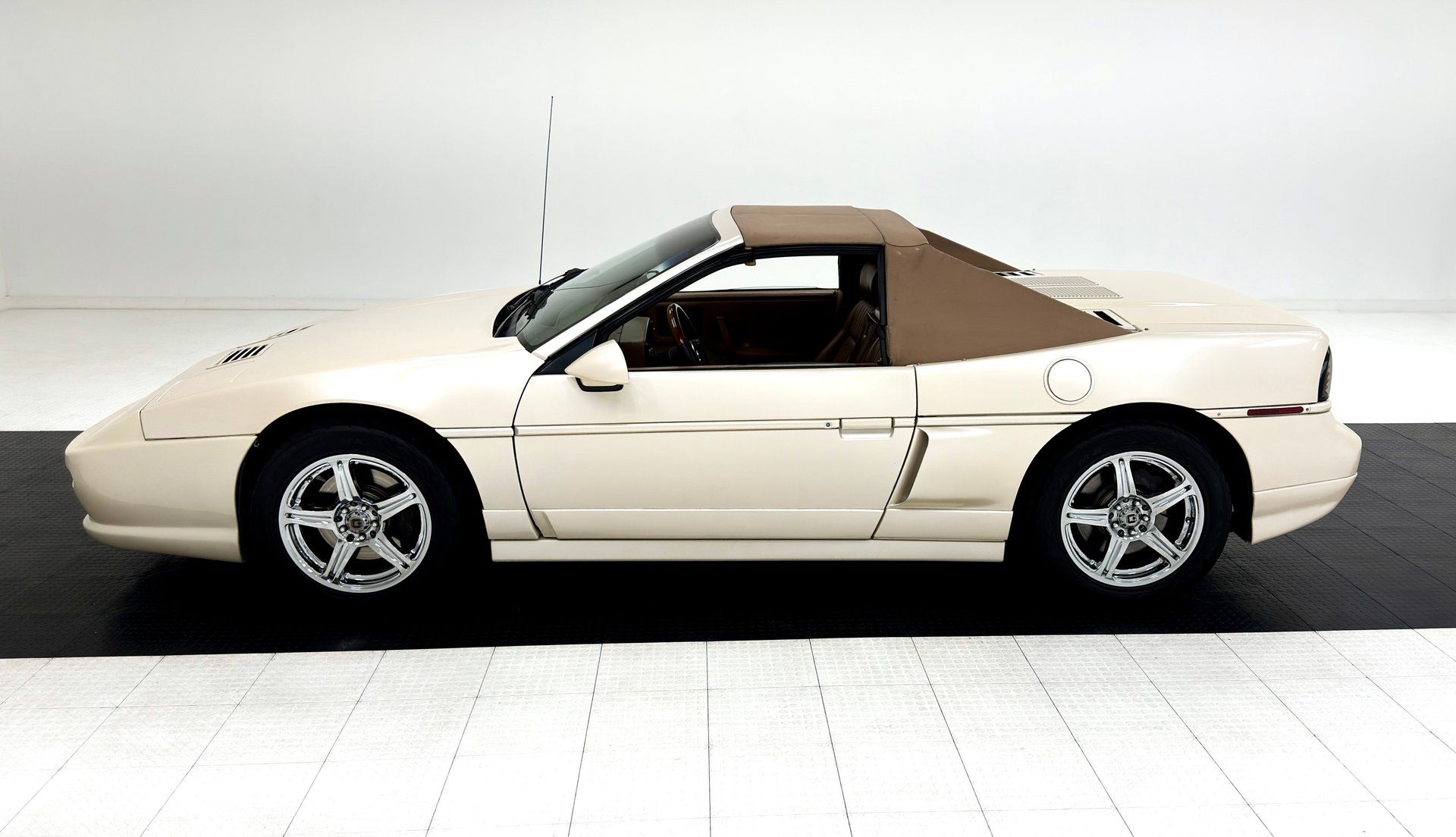 1988 Pontiac Fiero GT Convertible, foto 3