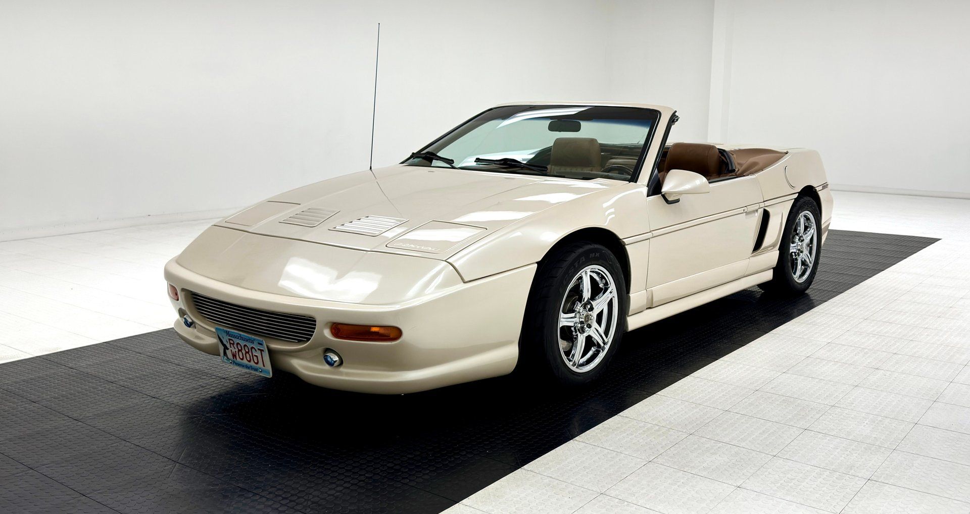 1988 Pontiac Fiero GT Convertible, foto 2