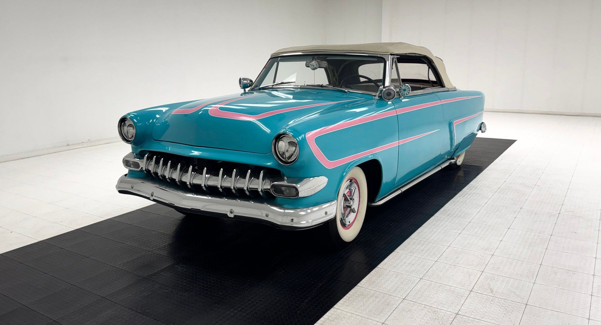 1953 Ford Sunliner Convertible, foto 1