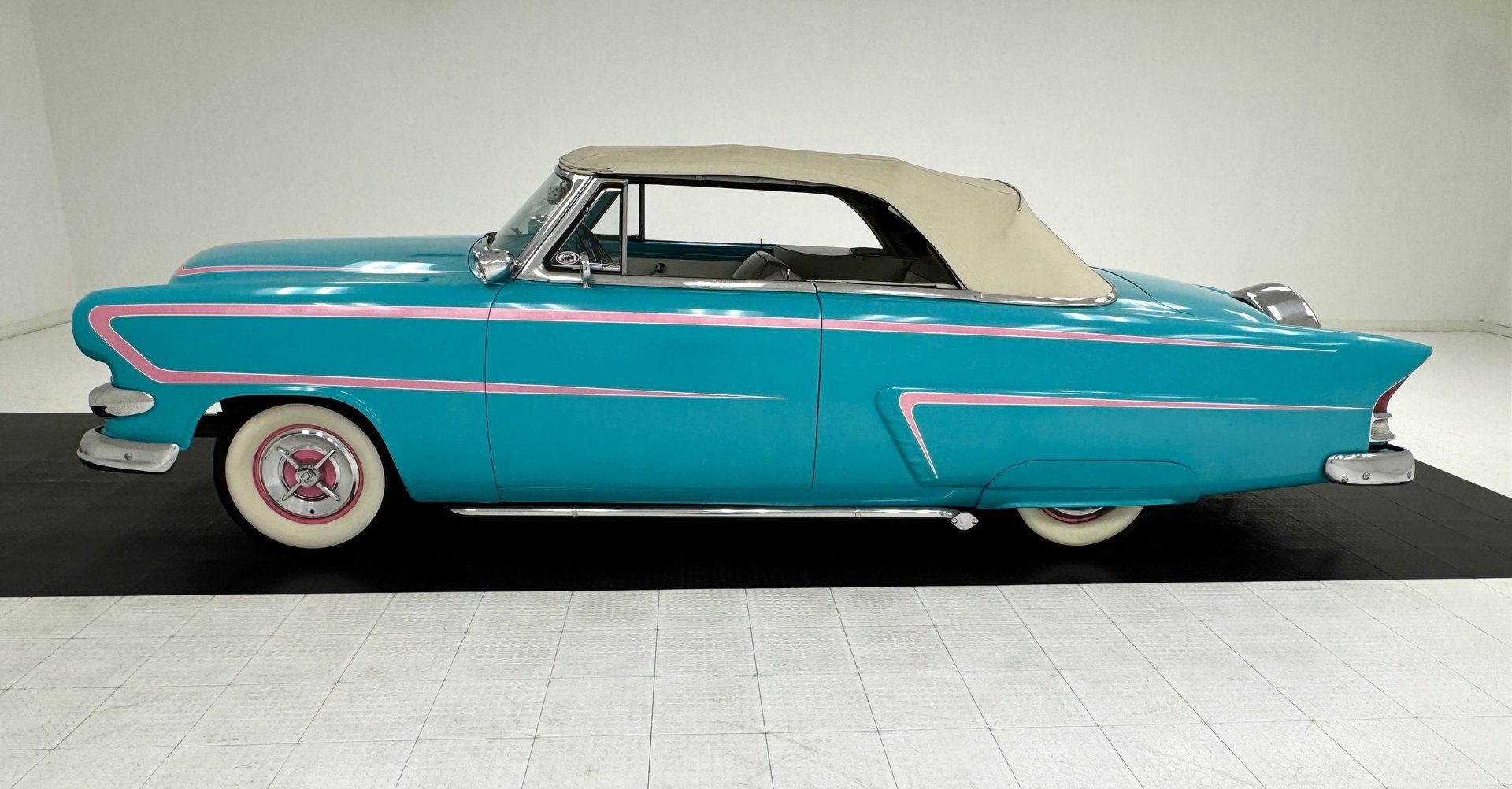 1953 Ford Sunliner Convertible, foto 3