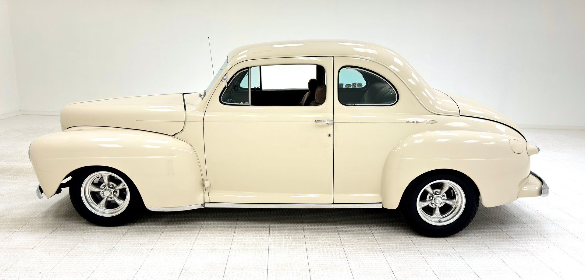 1948 Ford Super Deluxe Coupe, foto 2