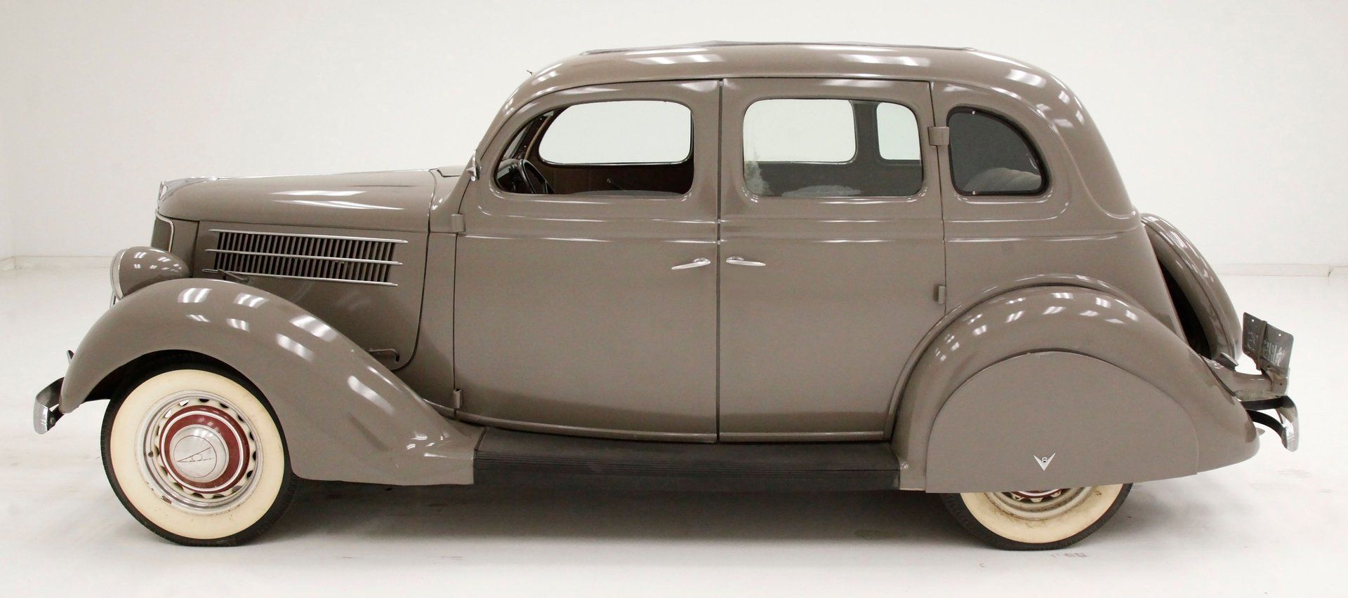 1936 Ford Model 48 Fordor Sedan, foto 2