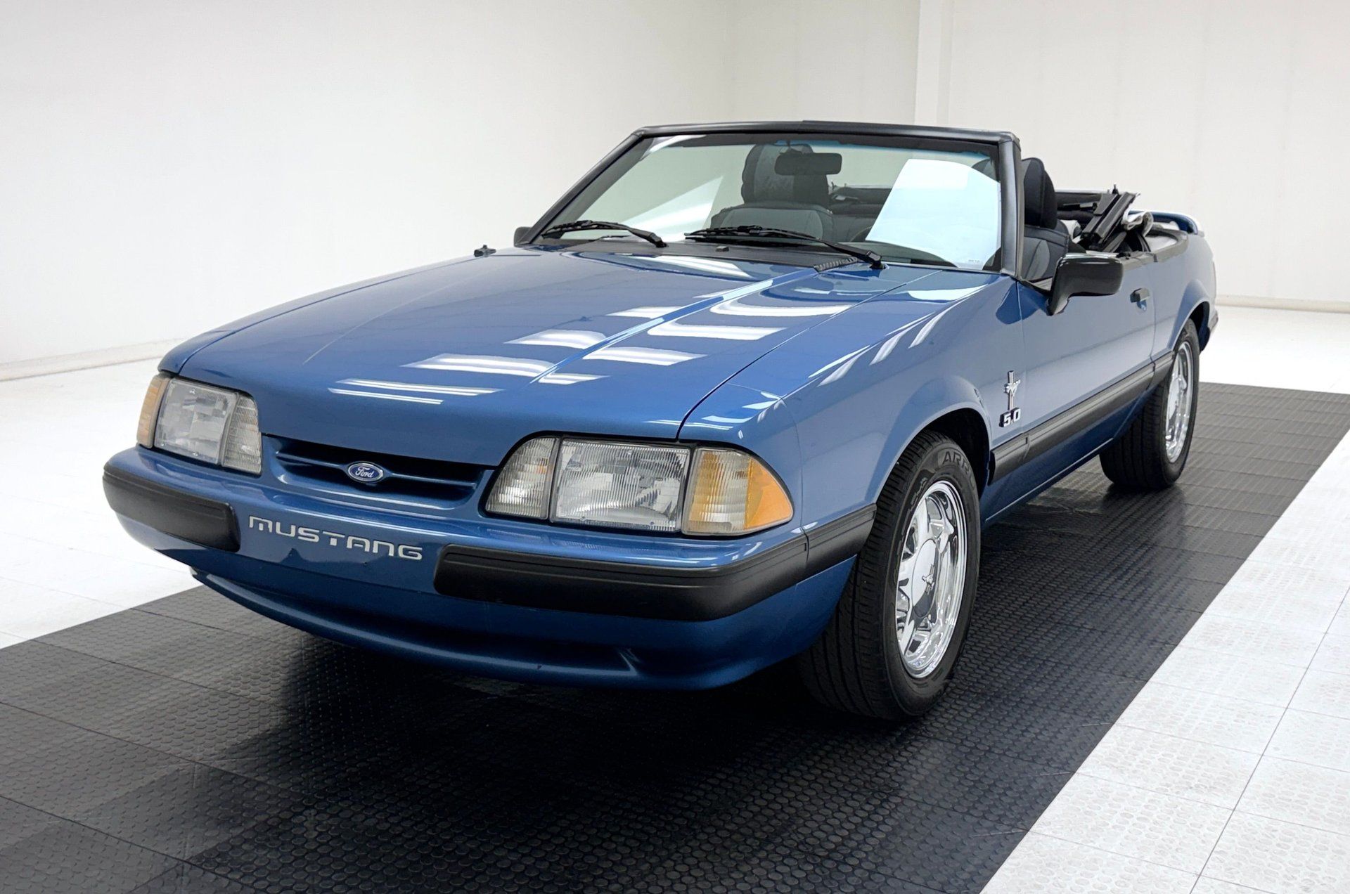 1989 Ford Mustang LX Convertible, foto 2