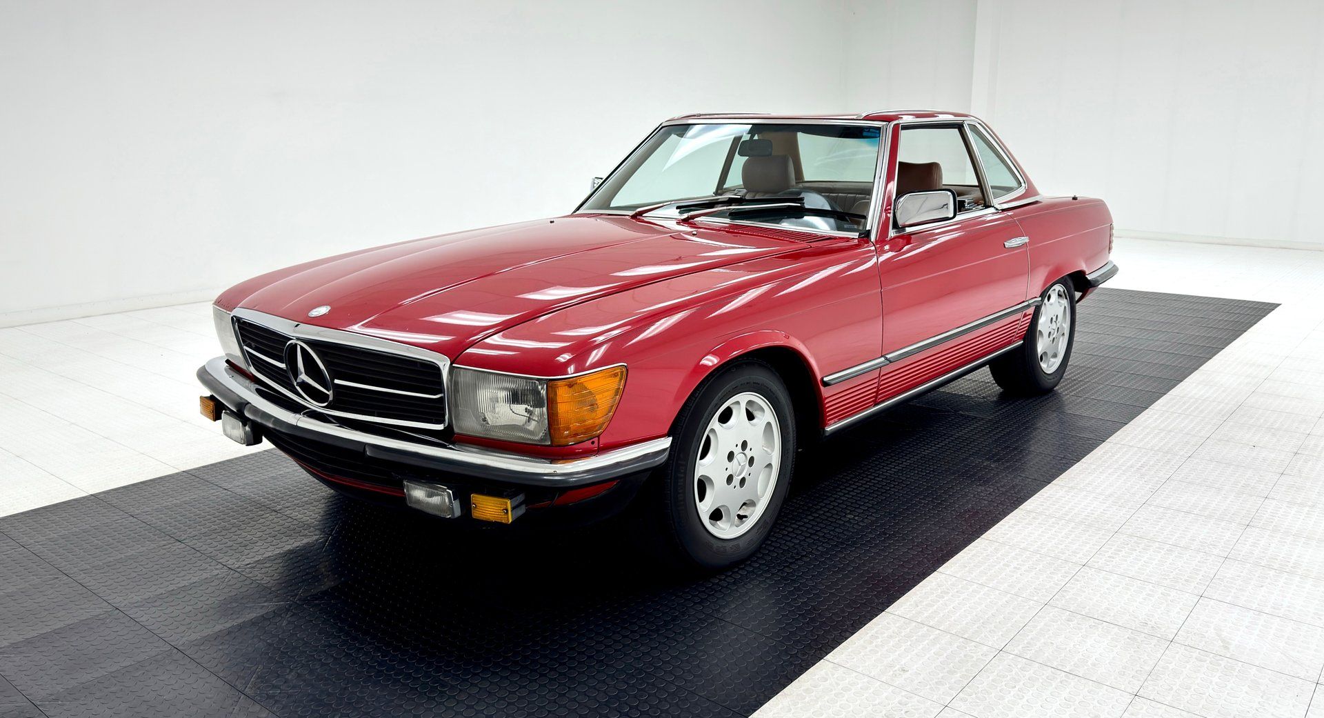 1984 Mercedes-Benz 280SL Convertible, foto 1