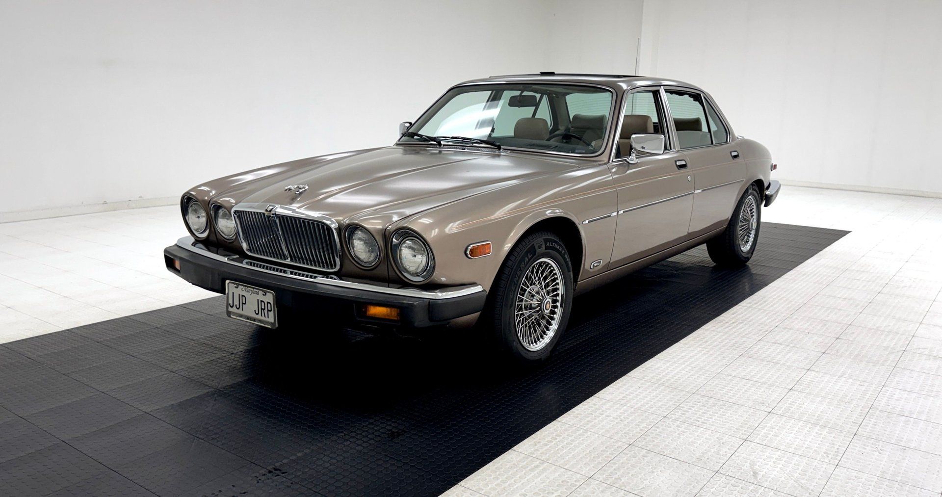 1986 Jaguar XJ6 Vanden Plas, foto 1