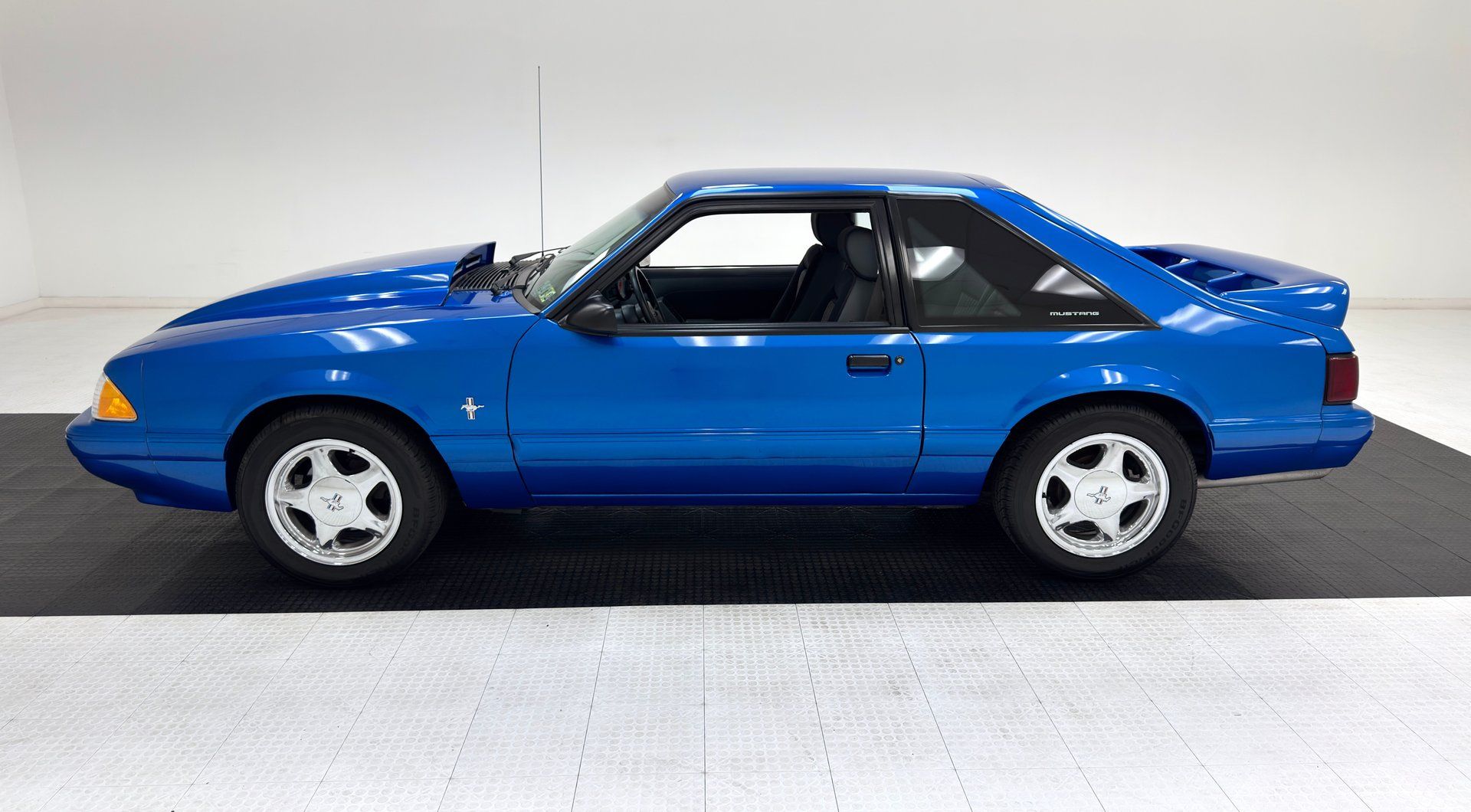 1989 Ford Mustang LX, foto 2