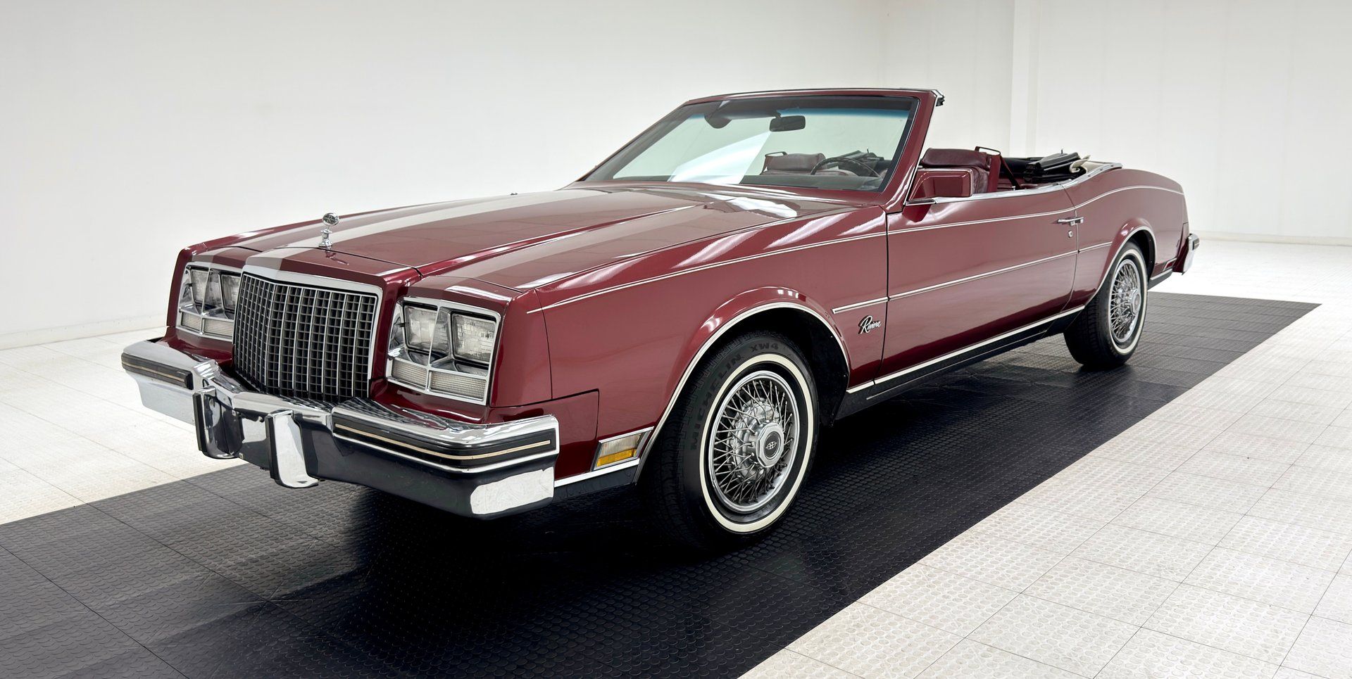 1982 Buick Riviera Convertible, foto 2
