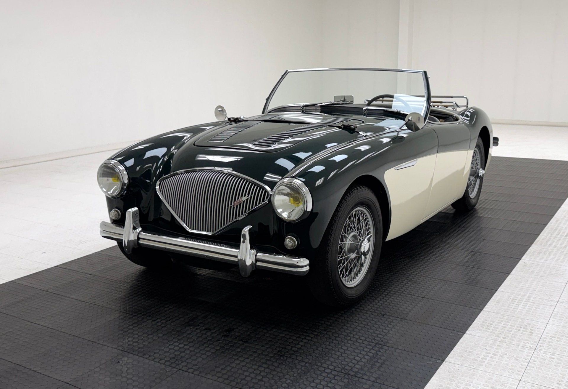 1956 Austin-Healey 100-4 BN2 Roadster, foto 2