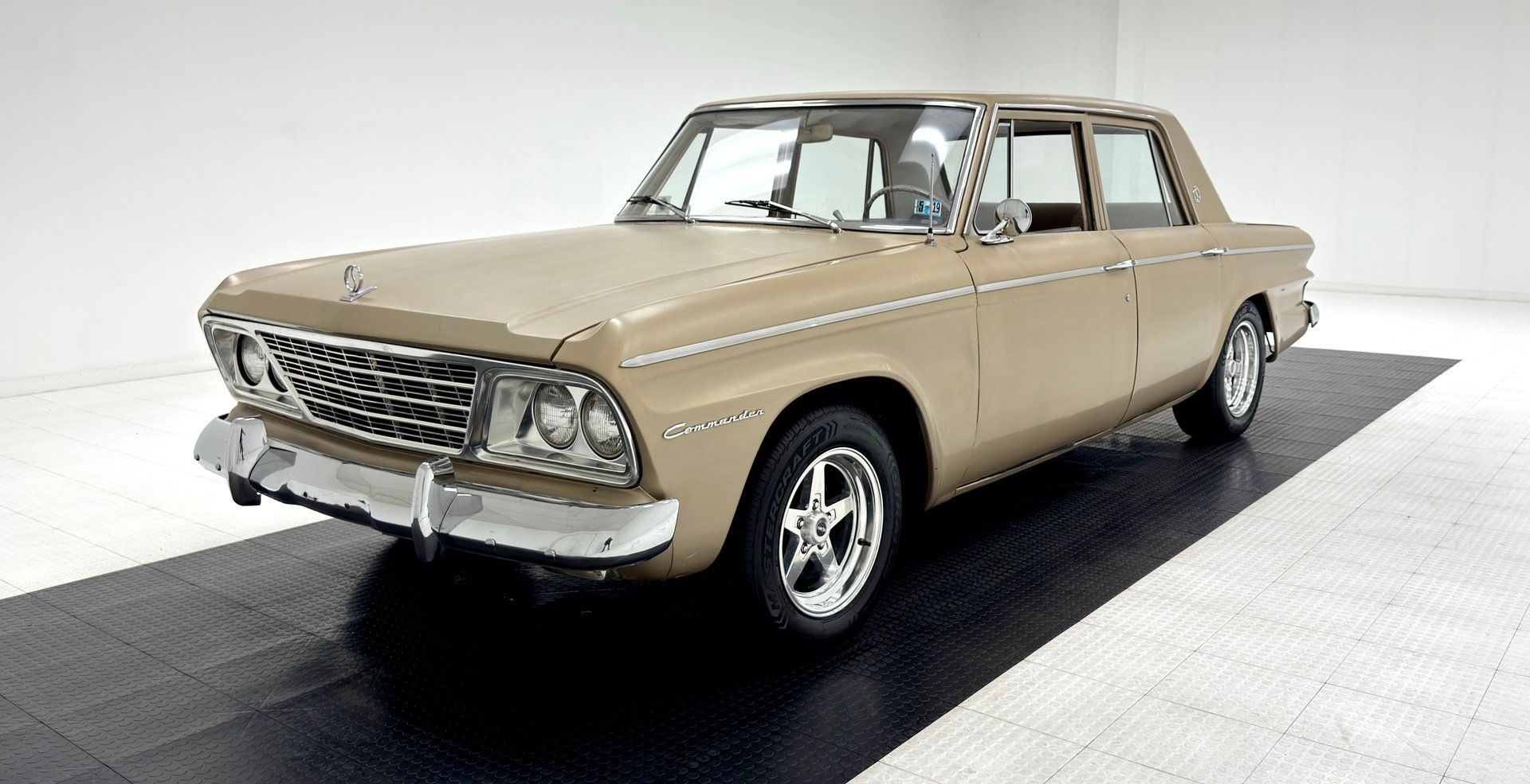 1964 Studebaker Lark Commander, foto 1