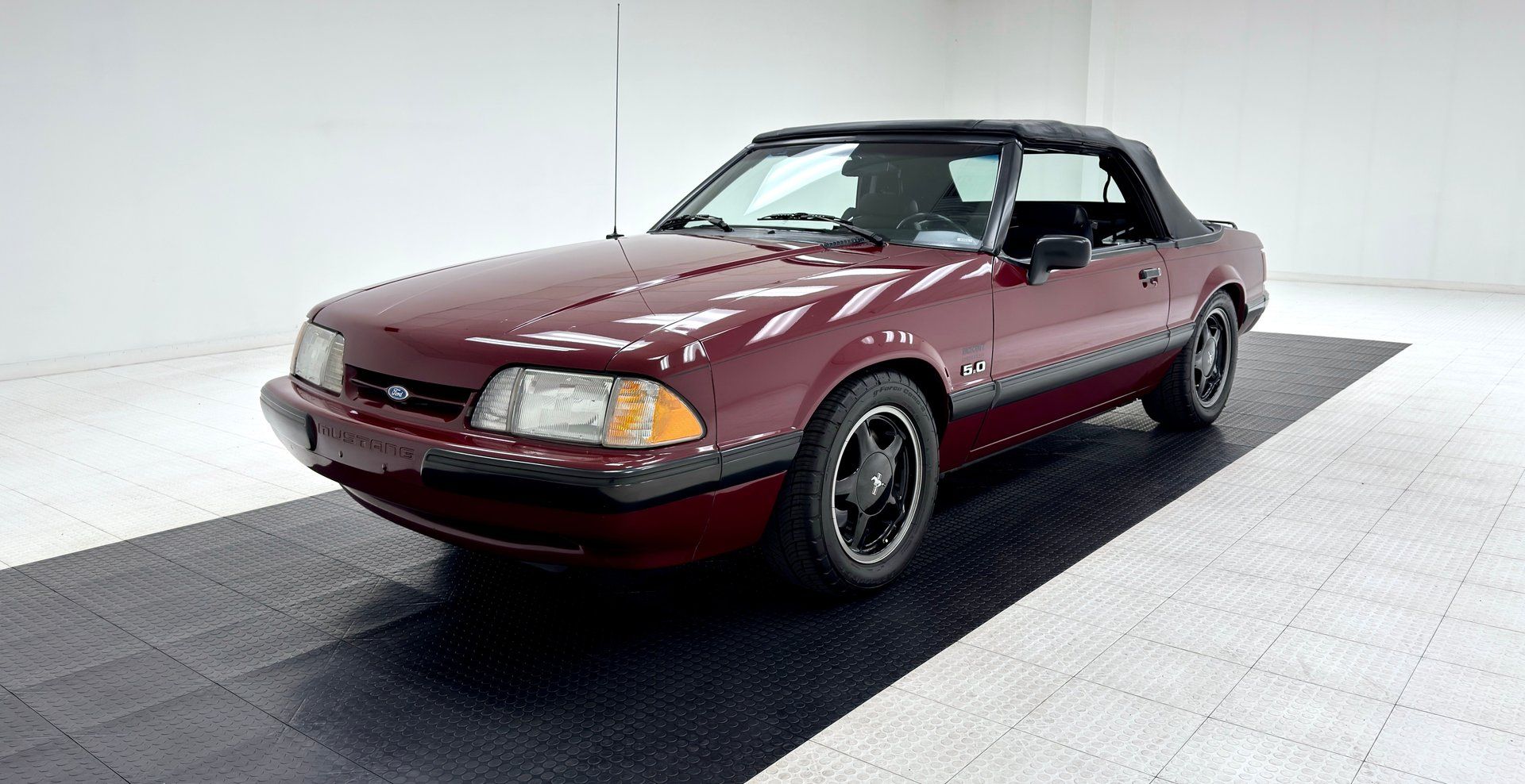 1990 Ford Mustang LX Convertible, foto 1
