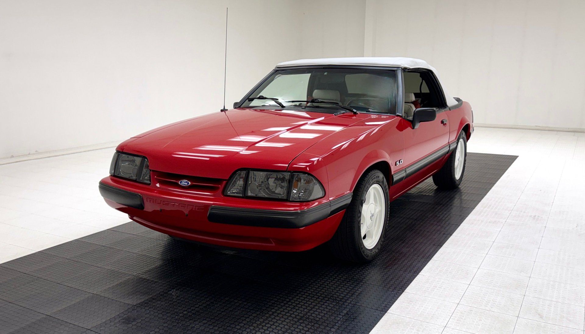 1991 Ford Mustang LX Convertible, foto 1