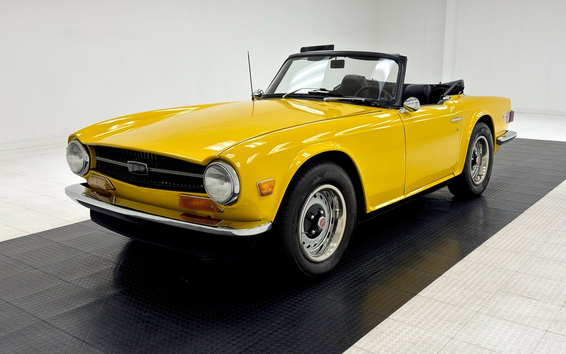 1972 Triumph TR6 Roadster, foto 2