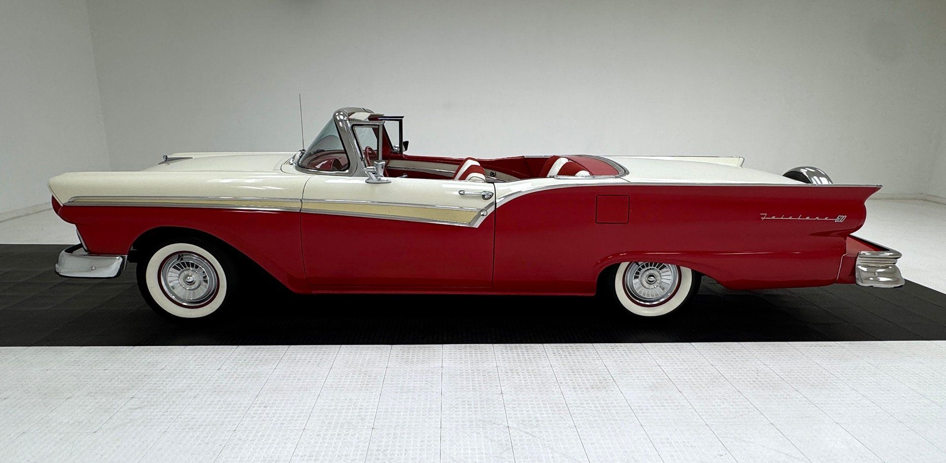 1957 Ford Fairlane 500 Skyliner, foto 6