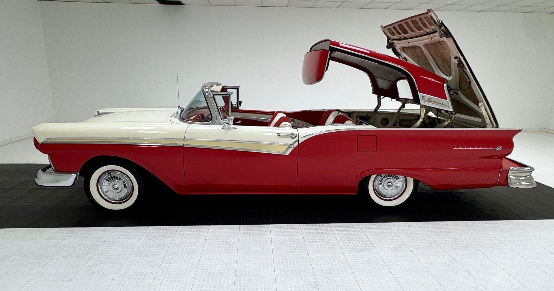 1957 Ford Fairlane 500 Skyliner, foto 5
