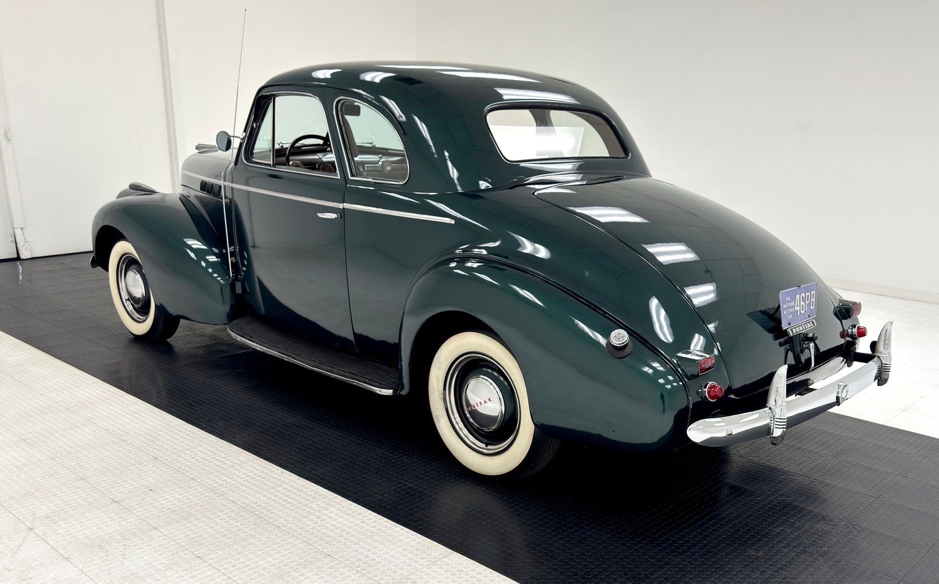 1940 Pontiac Deluxe 6 Series 26 Sport Coupe, foto 3