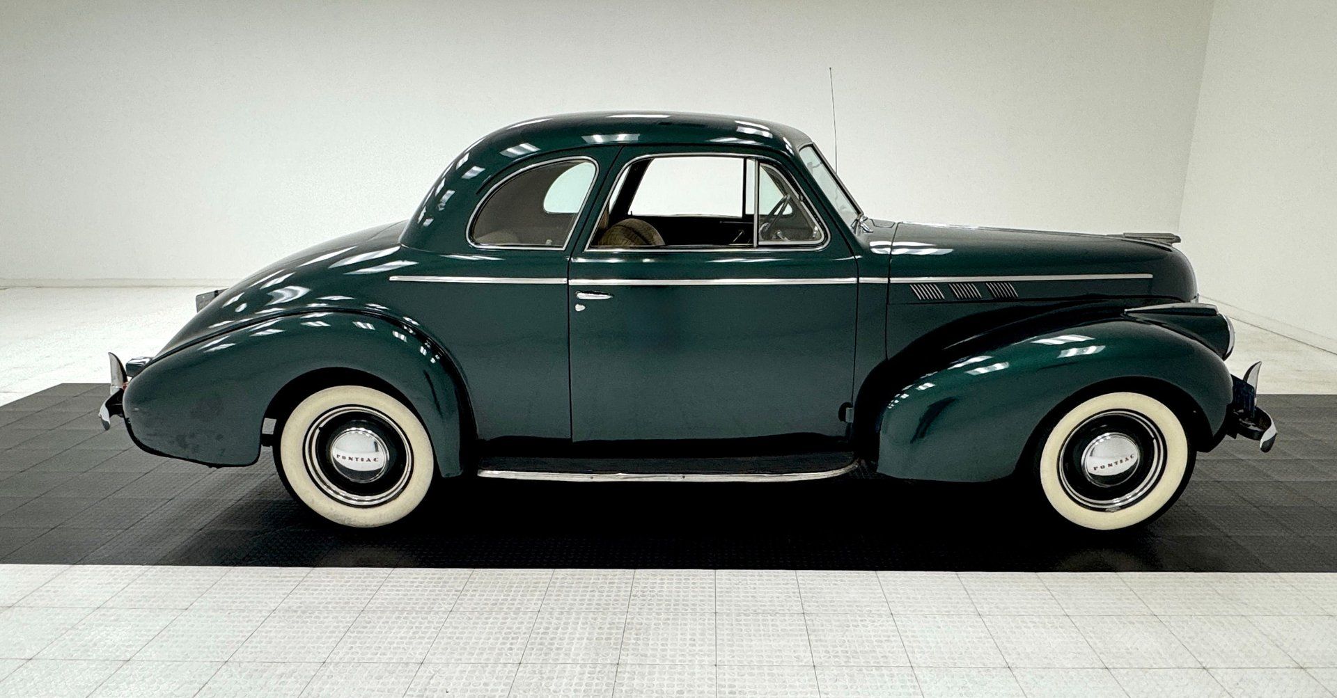 1940 Pontiac Deluxe 6 Series 26 Sport Coupe, foto 6