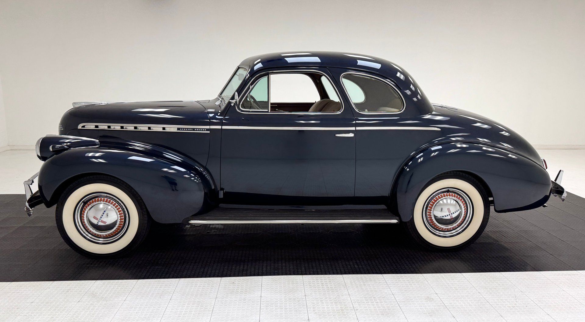 1940 Chevrolet Special Deluxe Coupe, foto 2