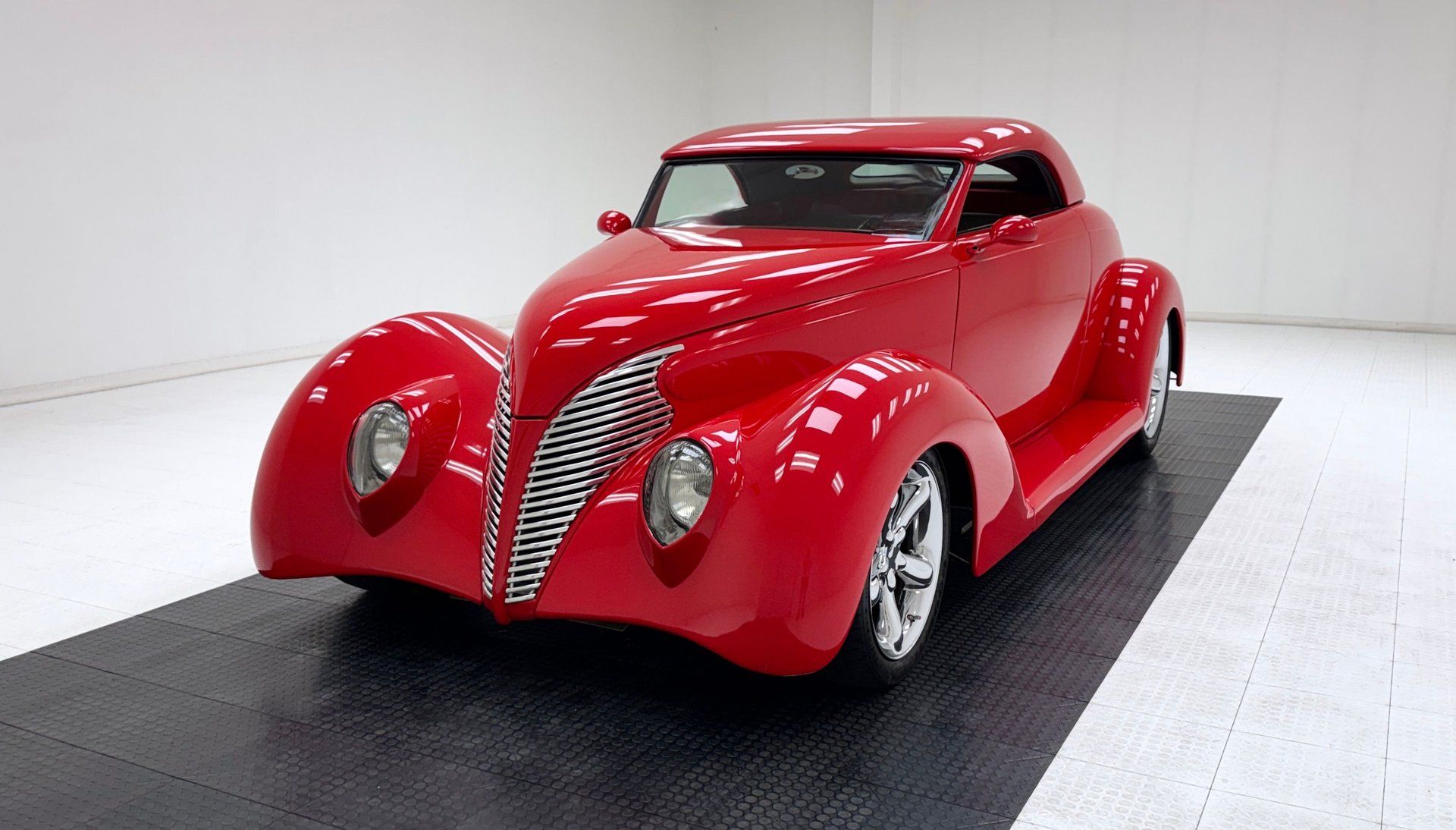 1939 Ford 85 Deluxe Roadster, foto 1