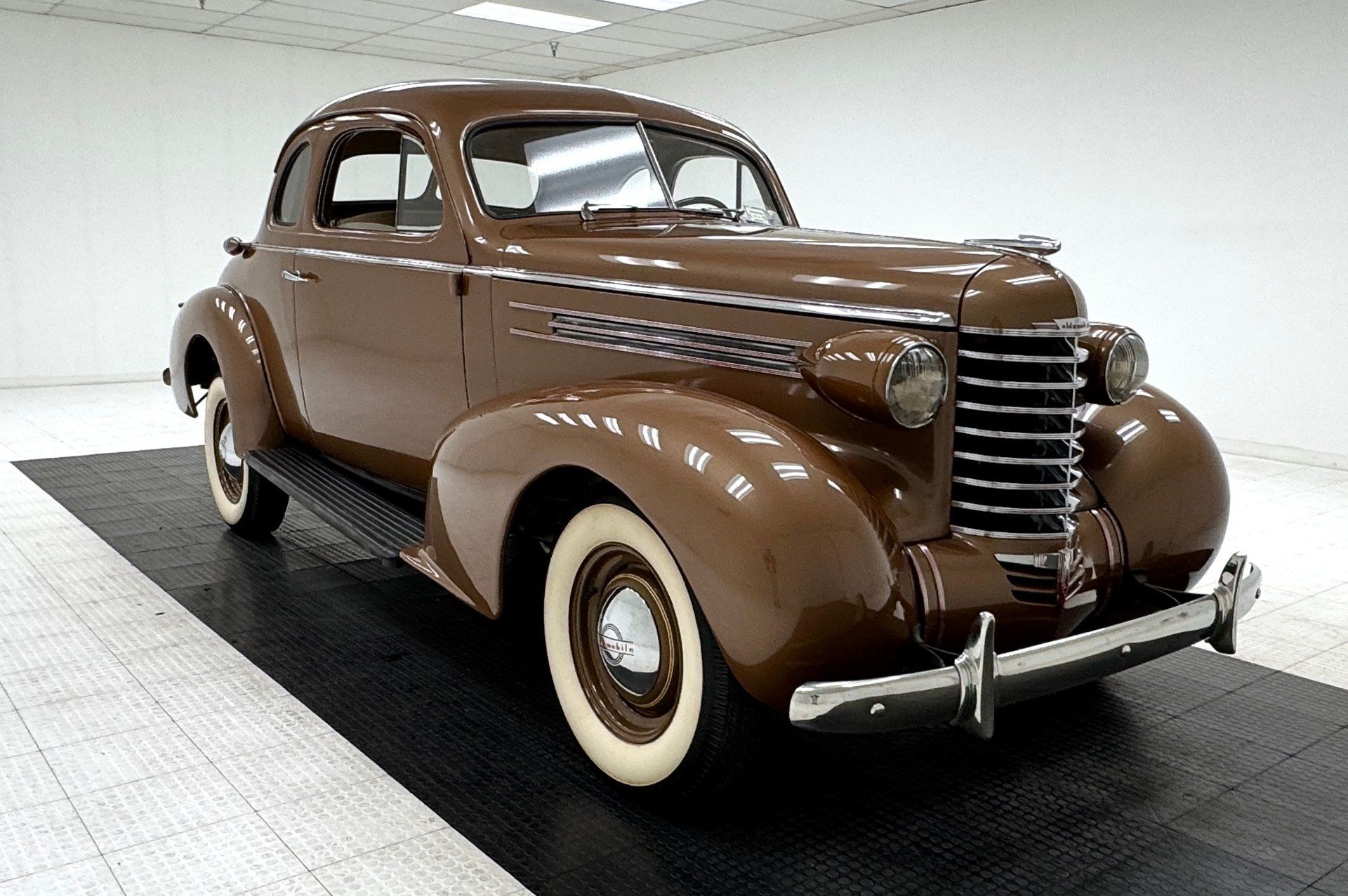 1937 Oldsmobile F37 6 Series Business Coupe, foto 7